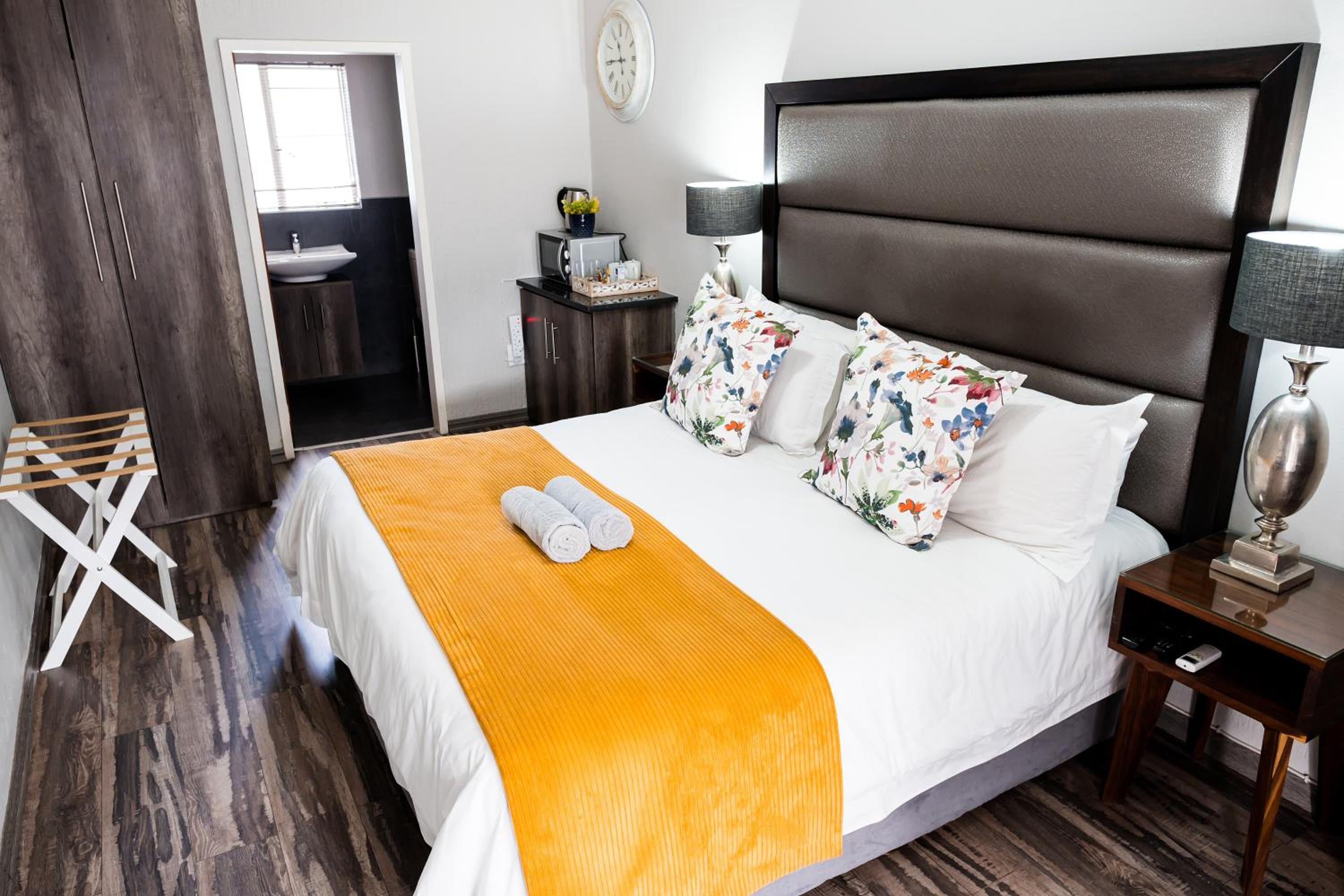 Twin/Double Room photo 1