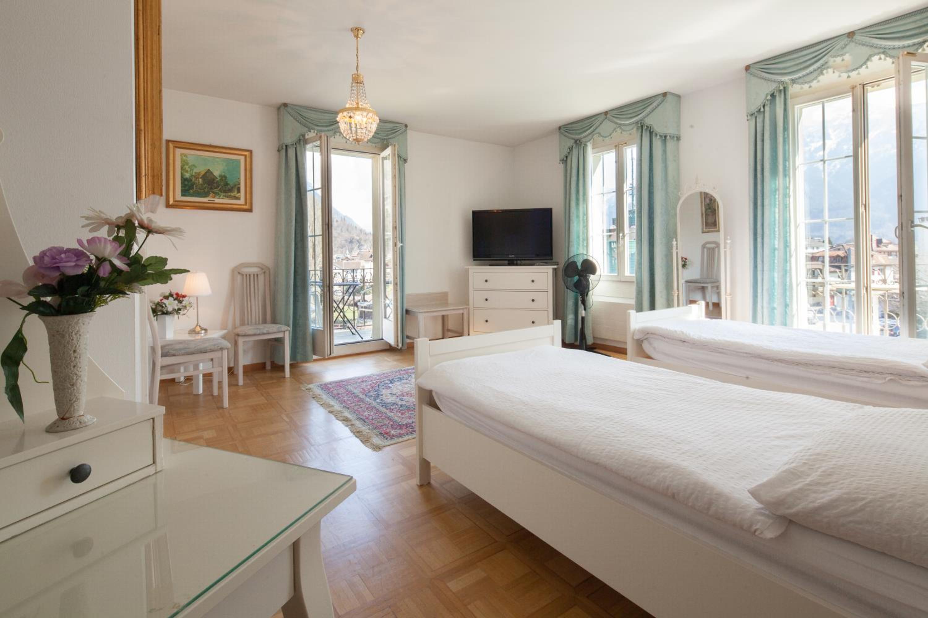Quadruple Room - Photo 8