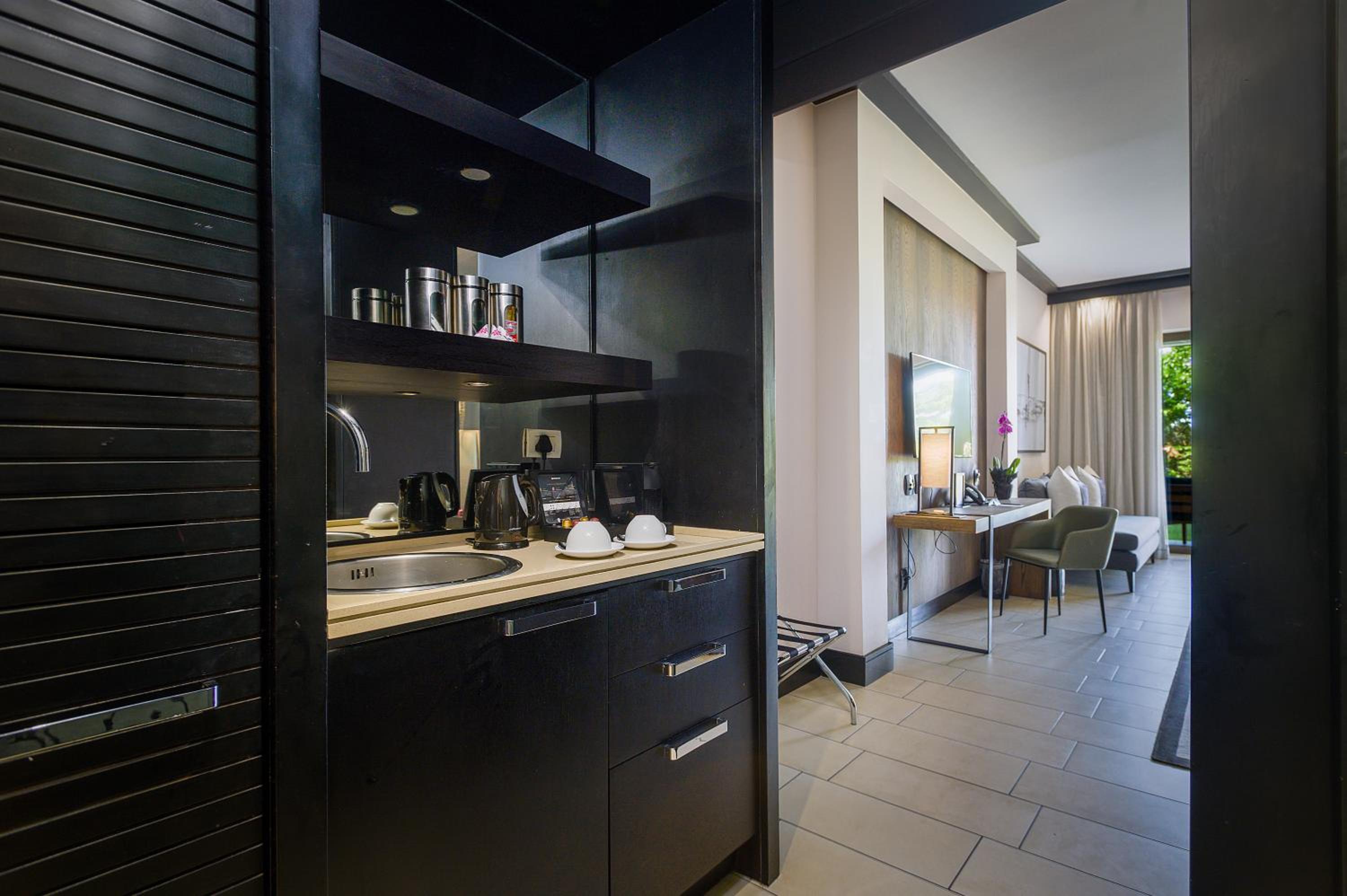 Luxury Garden Room - Photo 3