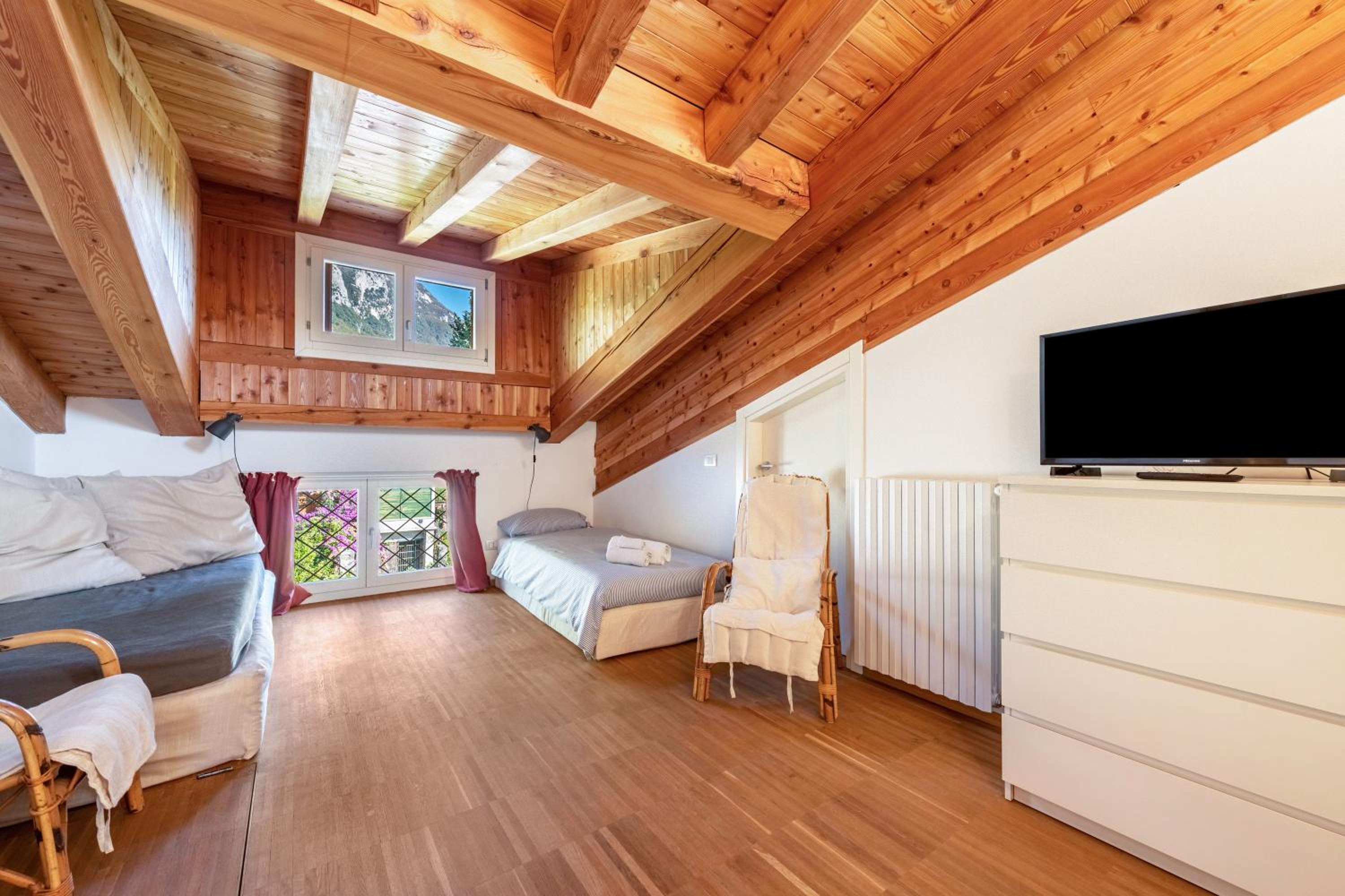 One-Bedroom House photo 2