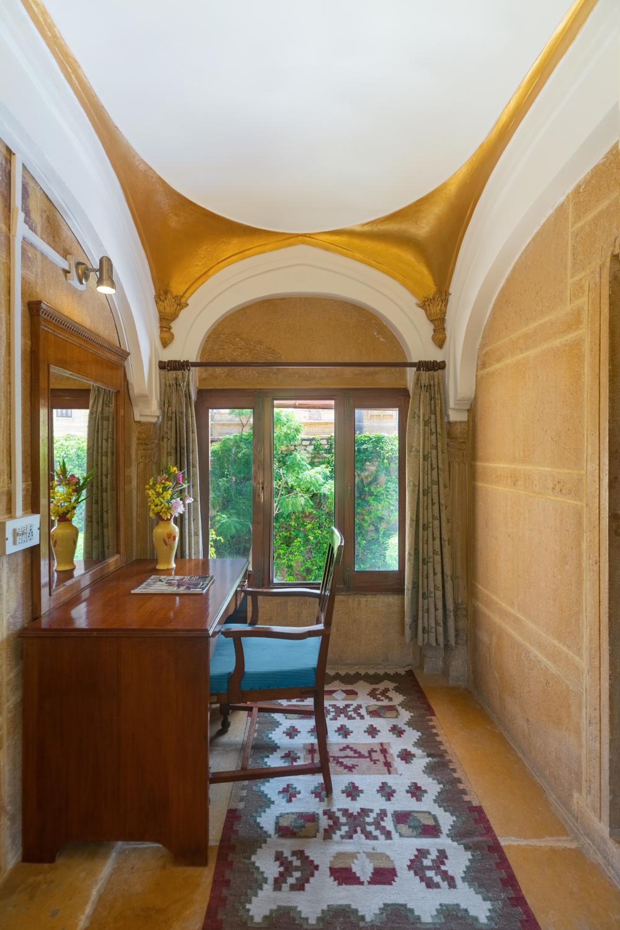 Suite - Photo 4