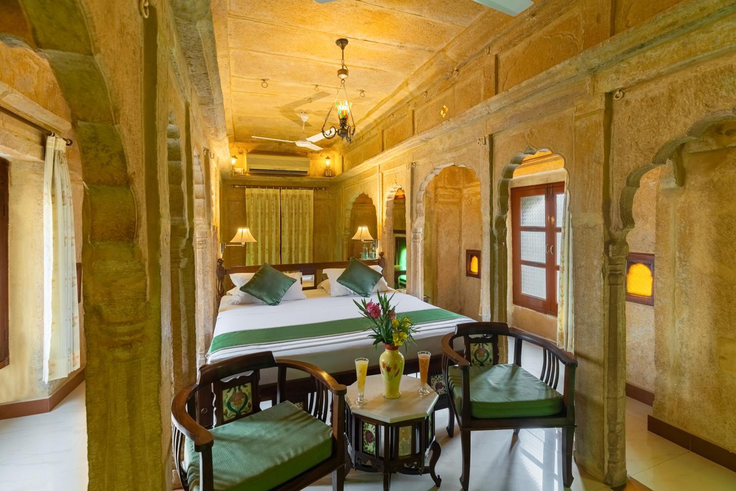 Large Double Room - Photo 4