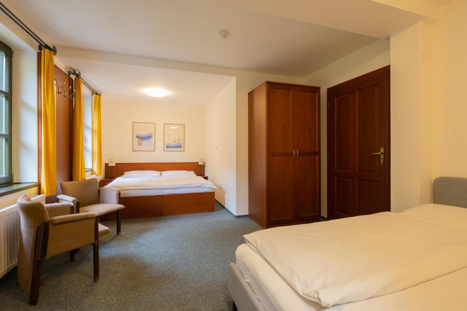 Double Room - Photo 6