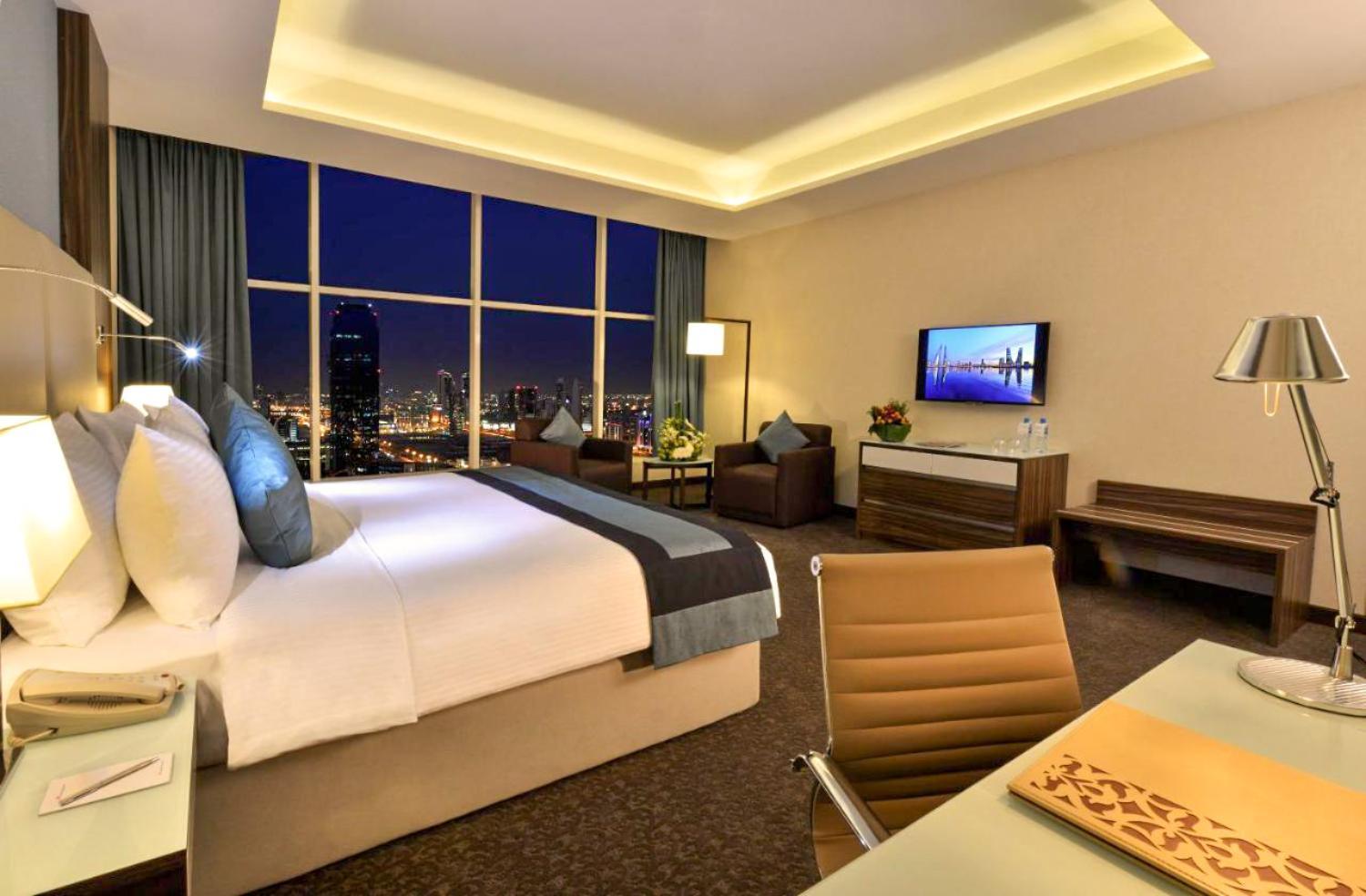 Deluxe King Room photo 1