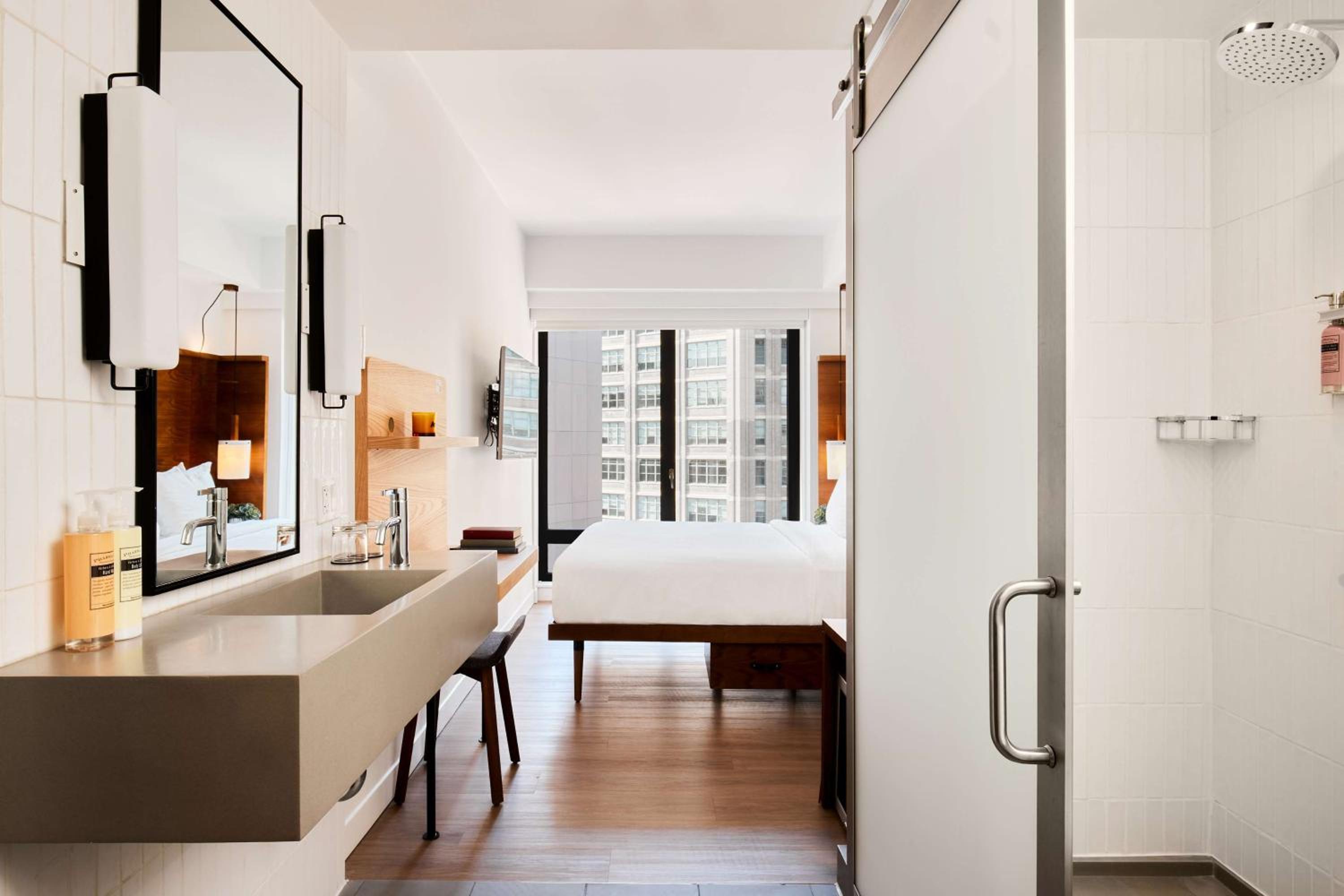 Queen Room Courtyard View