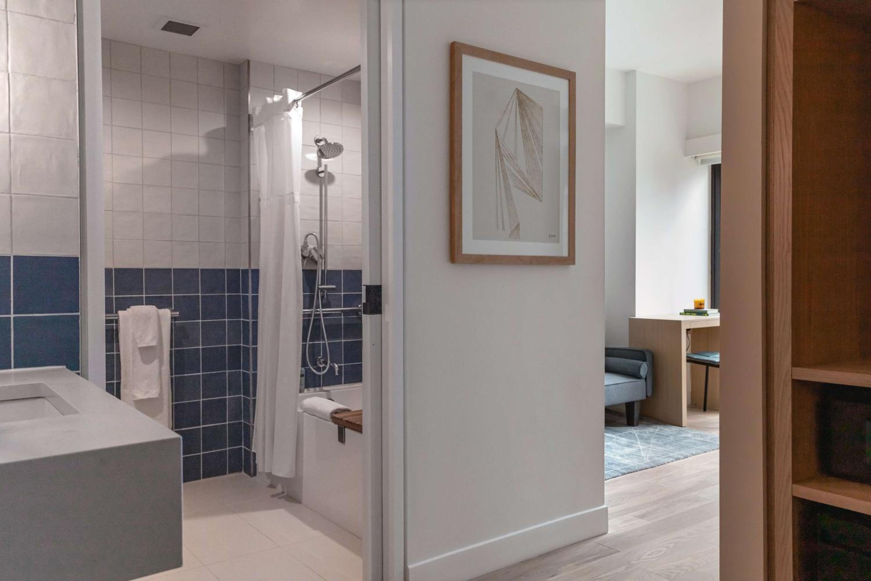 Arlo Suite Accessible