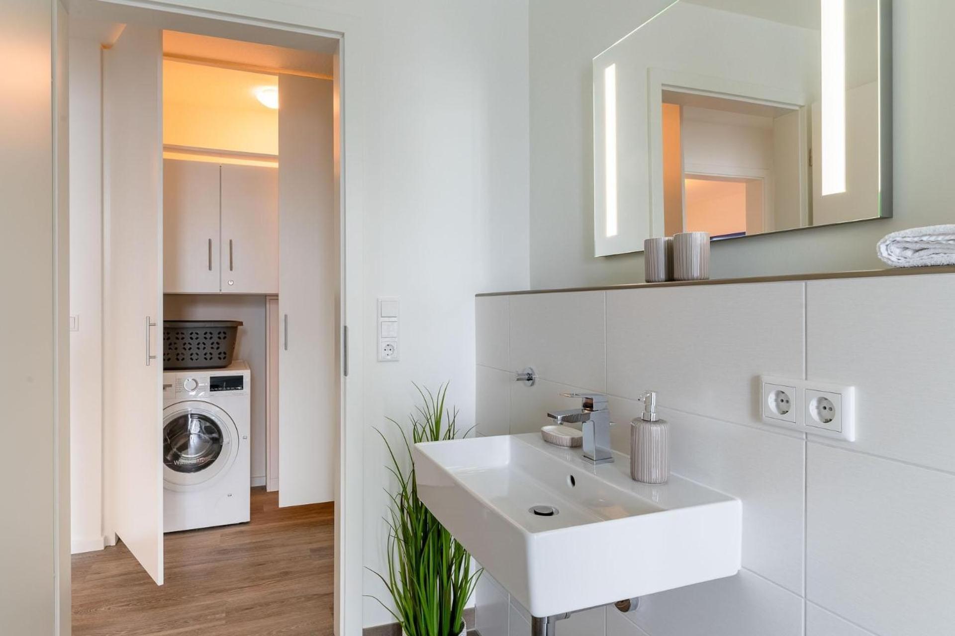 Two-Bedroom Deluxe Apartment with Balcony photo 2