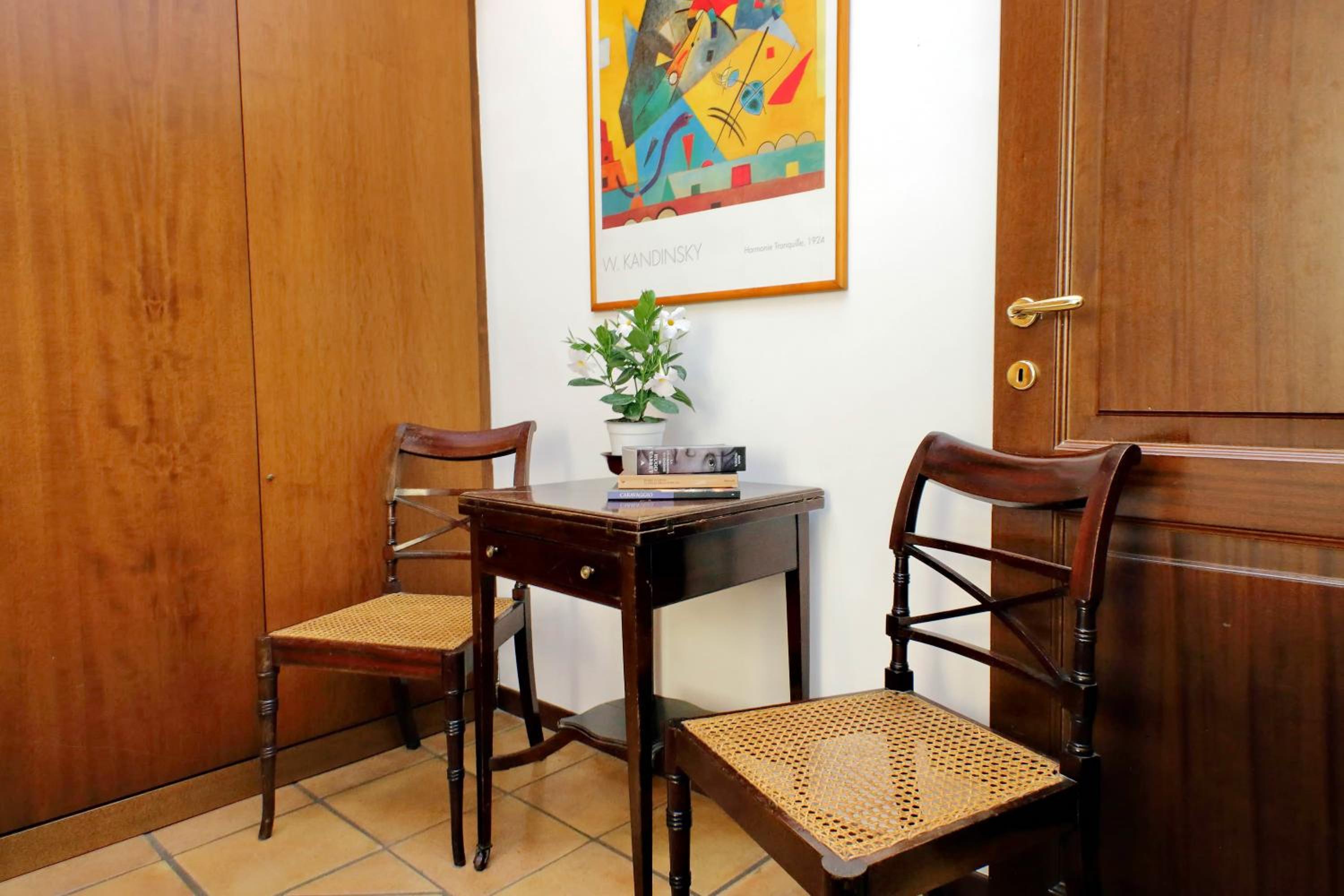 Two-Bedroom Apartment -- Via San Giovanni in Laterano 226 photo 3