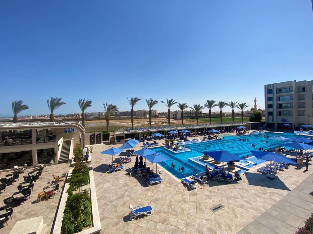 Deluxe Pool View Room  - Photo 2