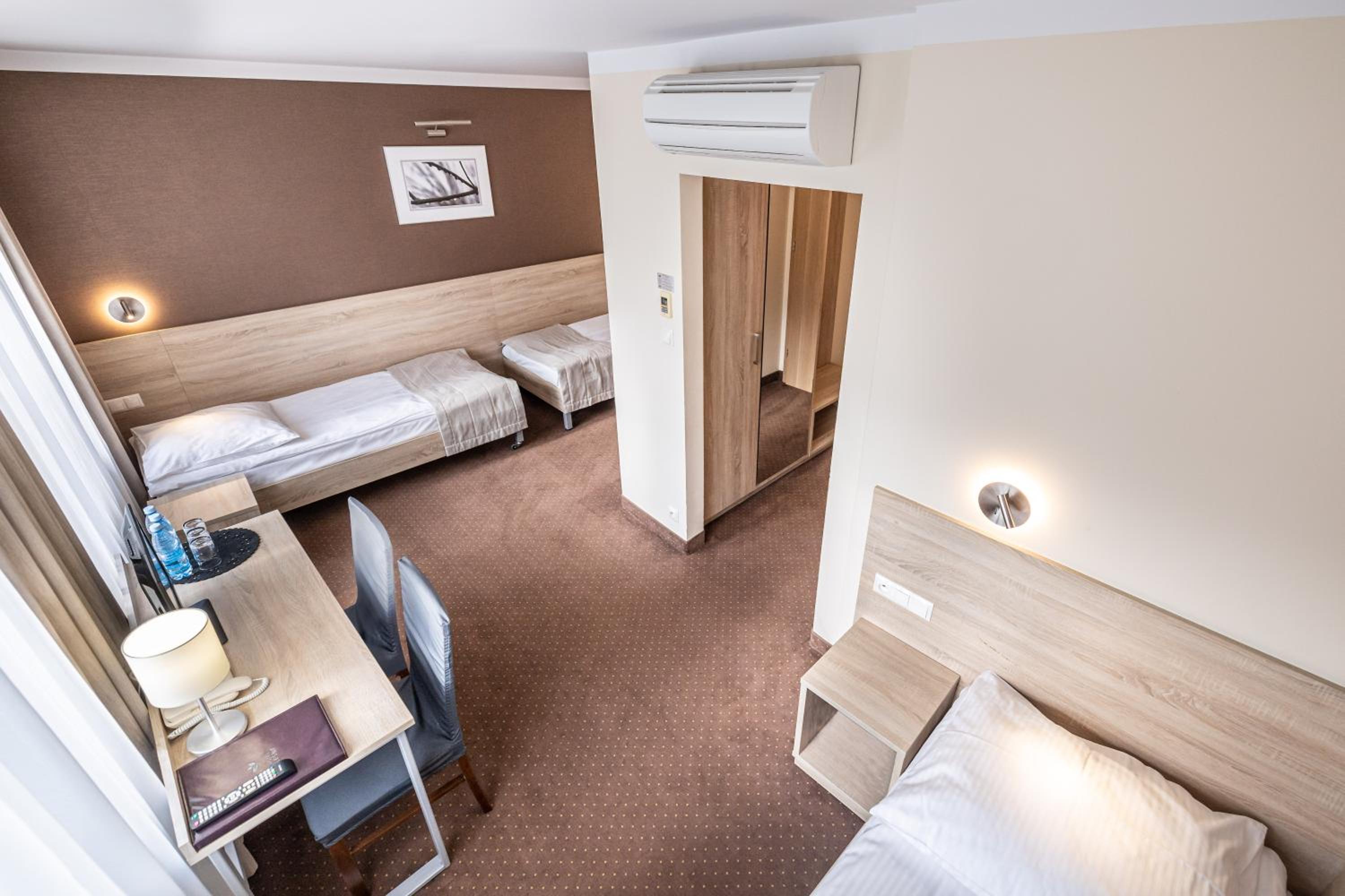 Basic Triple Room - Photo 1