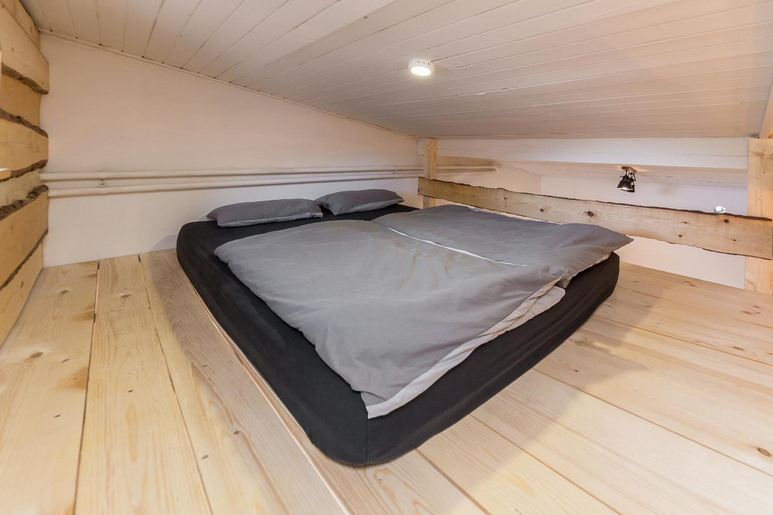 Three-Bedroom Apartment - Photo 28