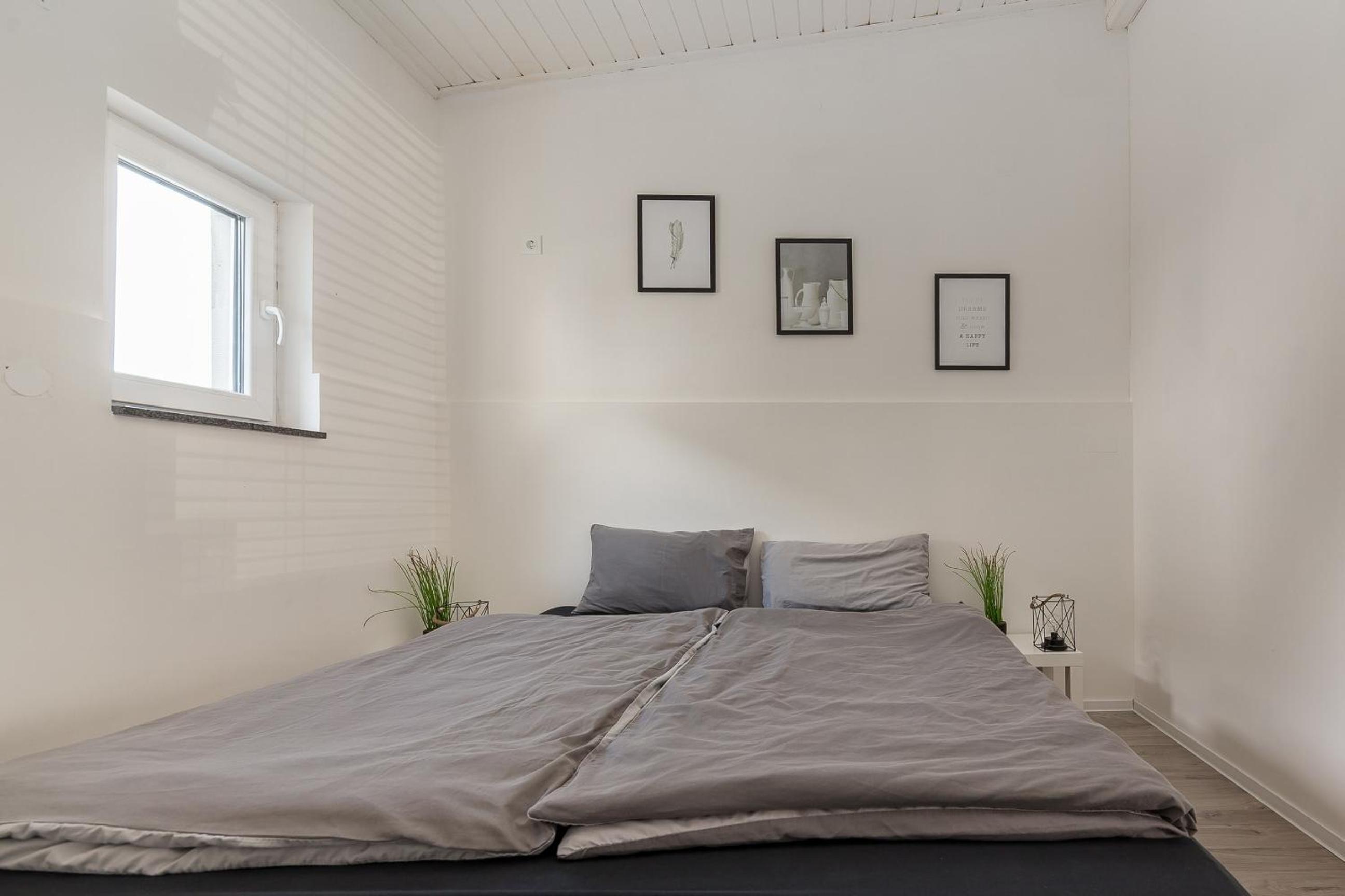 Three-Bedroom Apartment - Photo 29