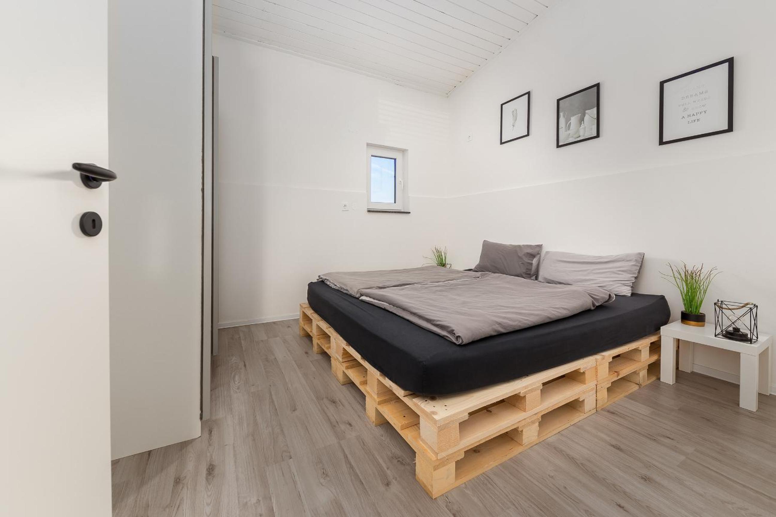 Three-Bedroom Apartment - Photo 8