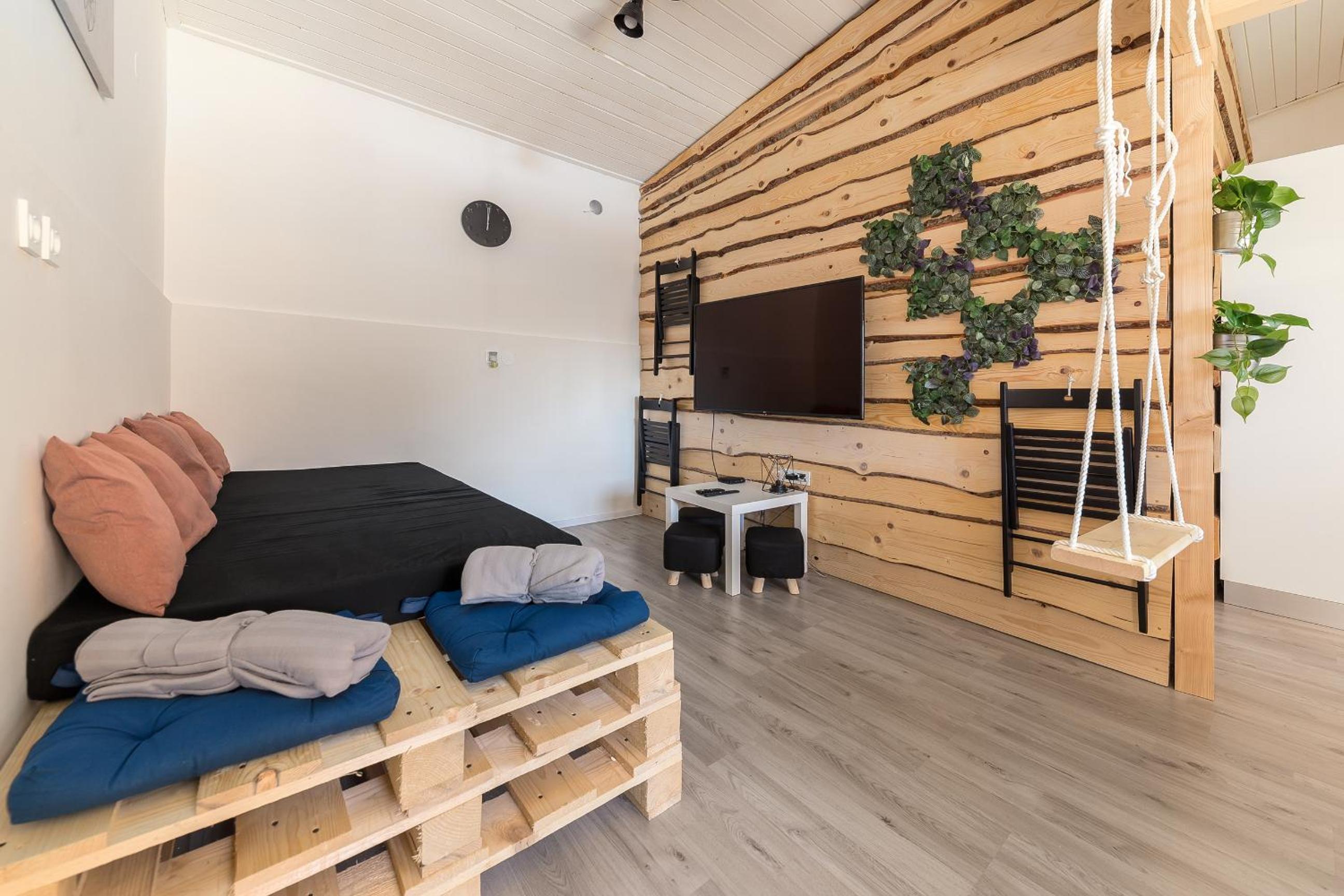 Three-Bedroom Apartment - Photo 15