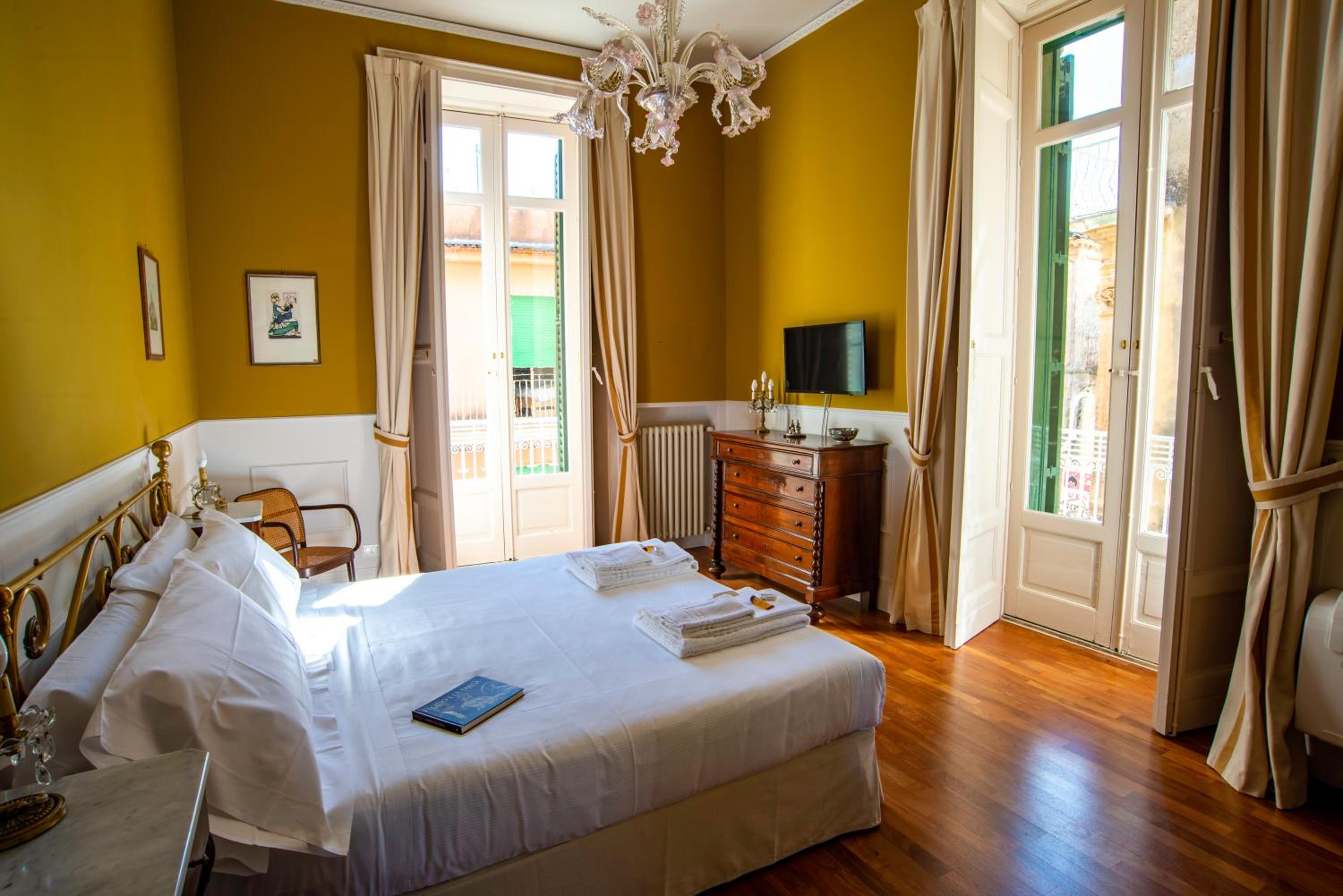Deluxe Double Room with Balcony