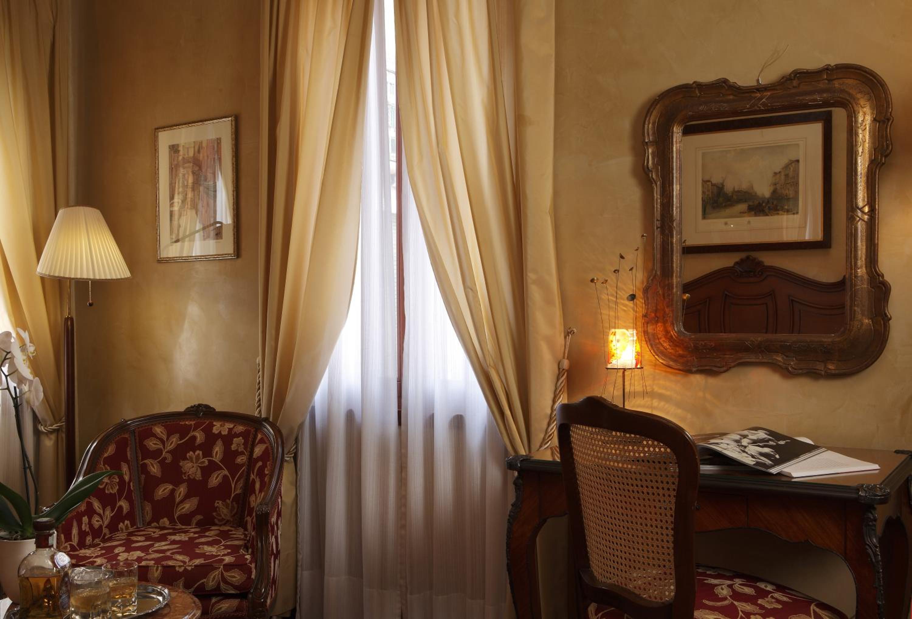 Superior Double or Twin Room with Terrace photo 2
