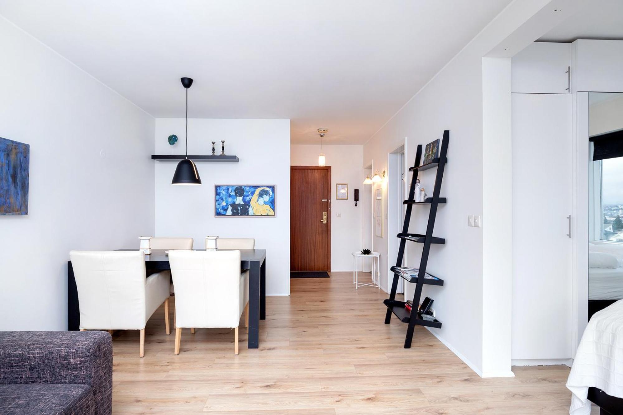 Studio Apartment with Sea View - Photo 1