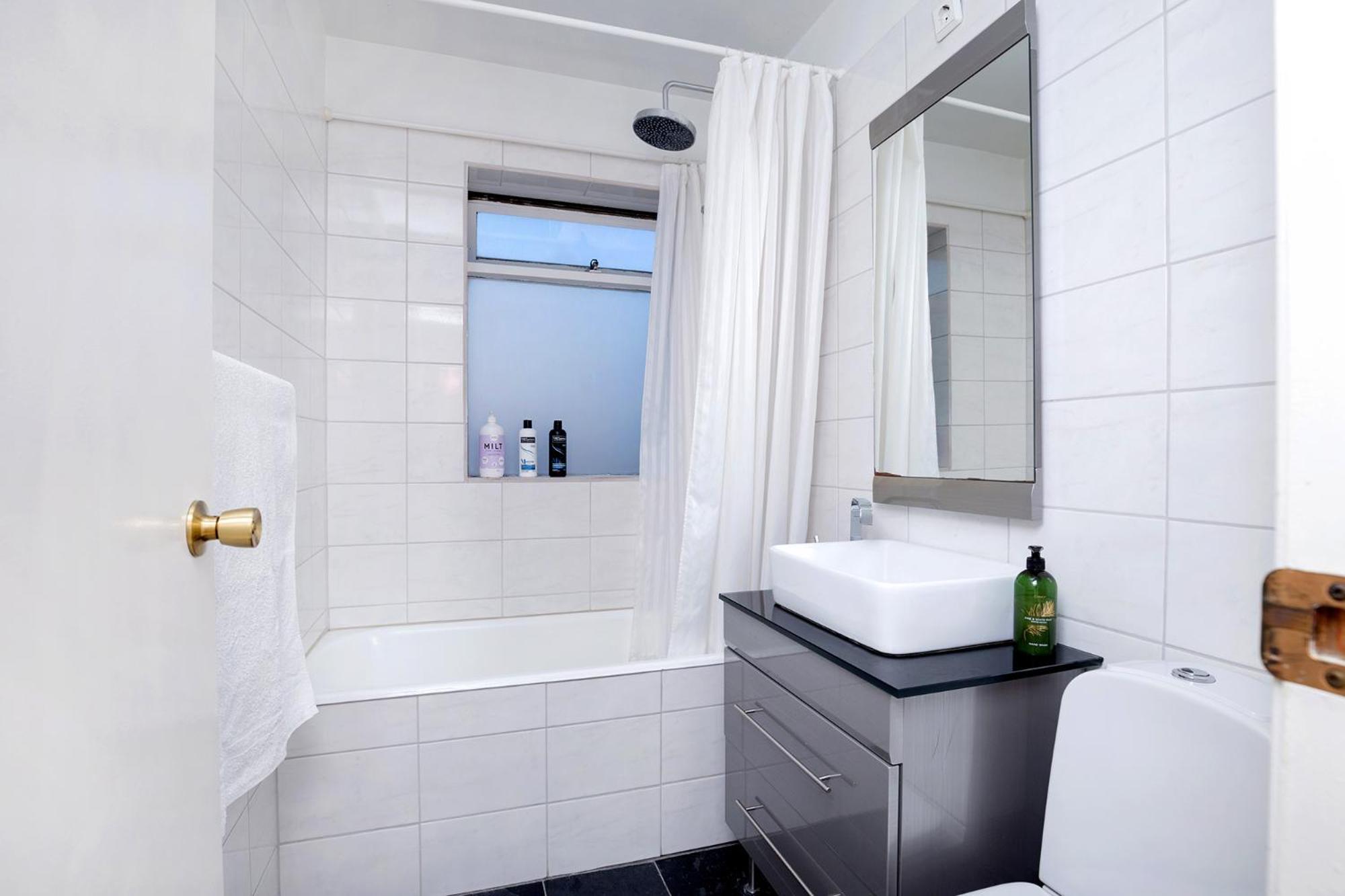 Studio Apartment with Sea View - Photo 3