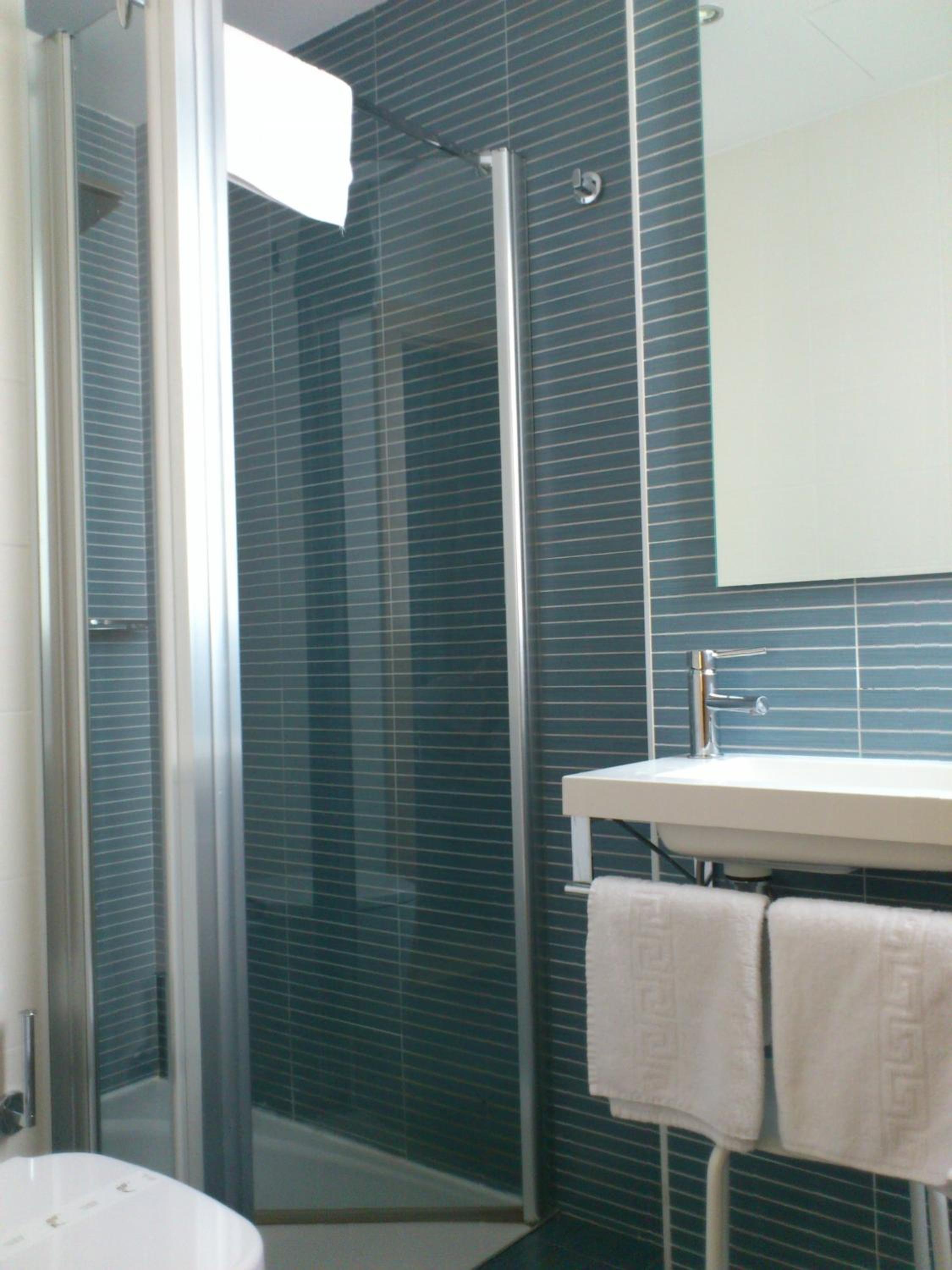 Budget Double or Twin Room photo 2