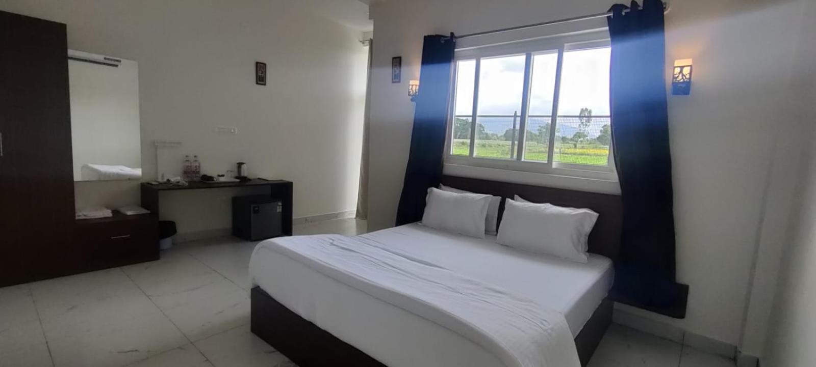 Suite with Mountain View - Photo 1
