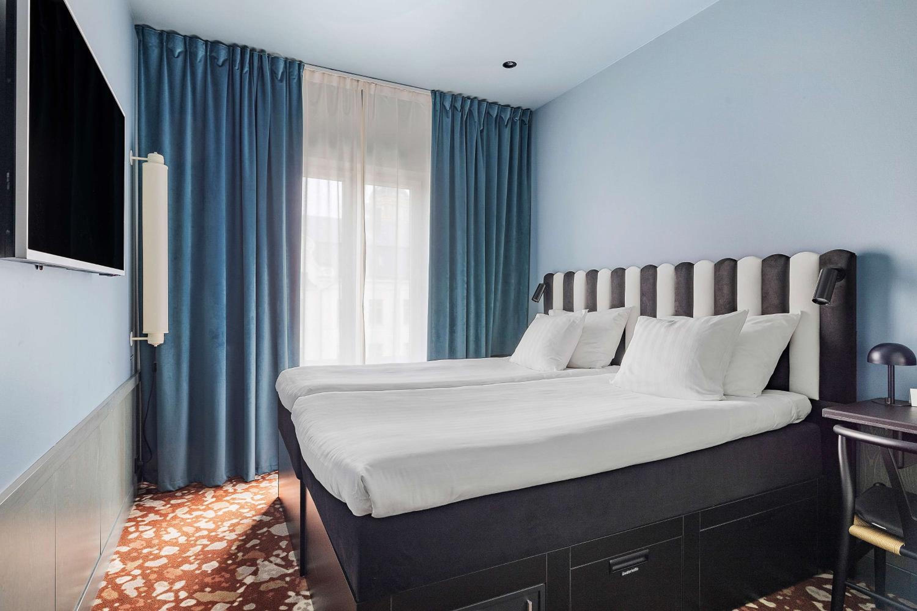 Standard Queen Room - Photo 1