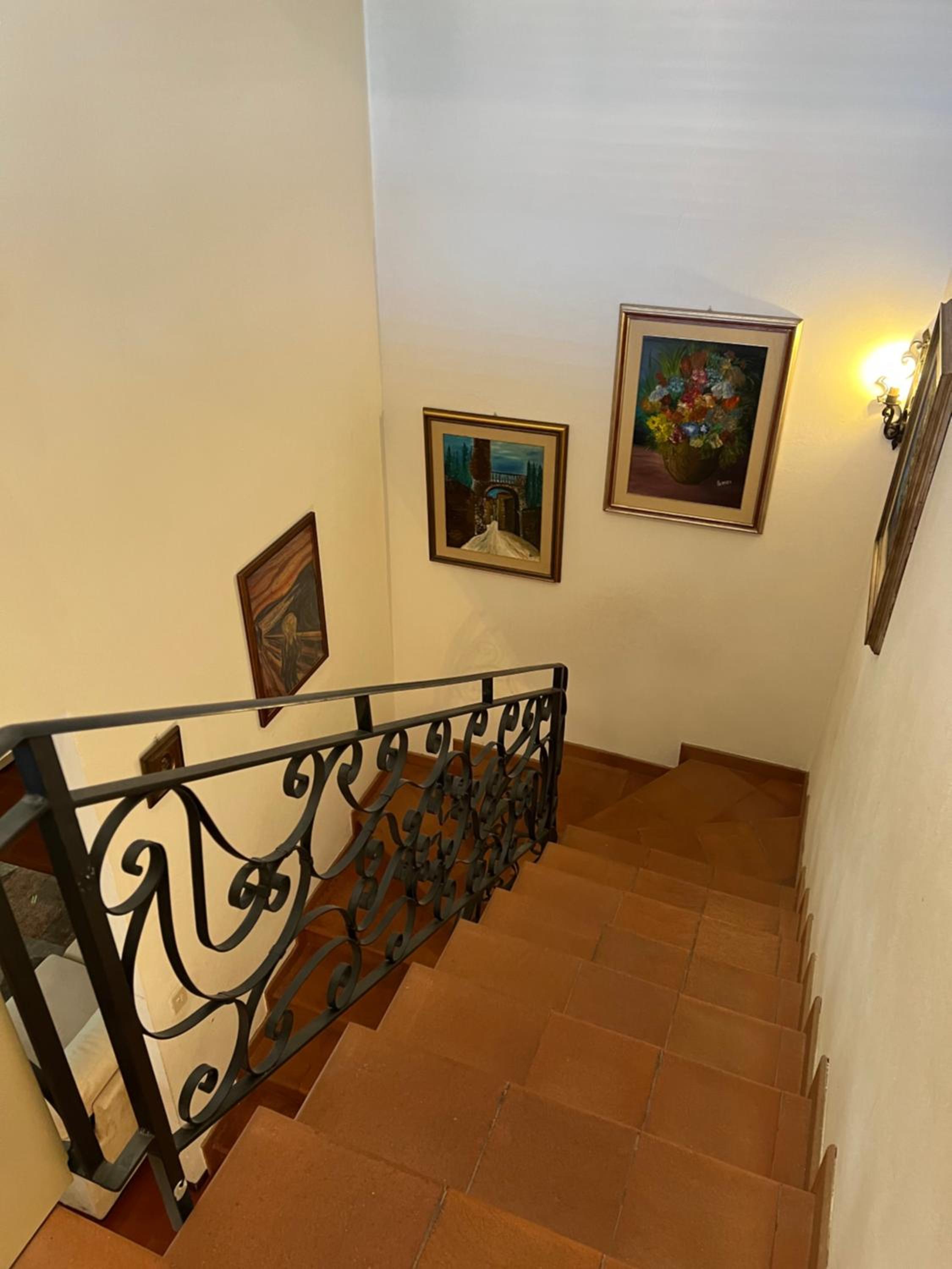 Two-Bedroom House - Photo 4