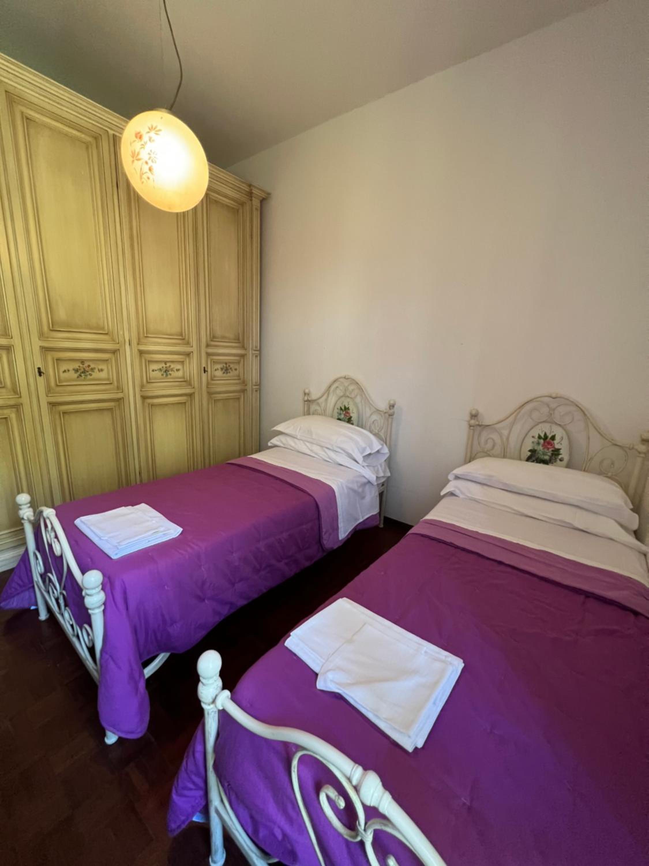 Two-Bedroom House - Photo 8