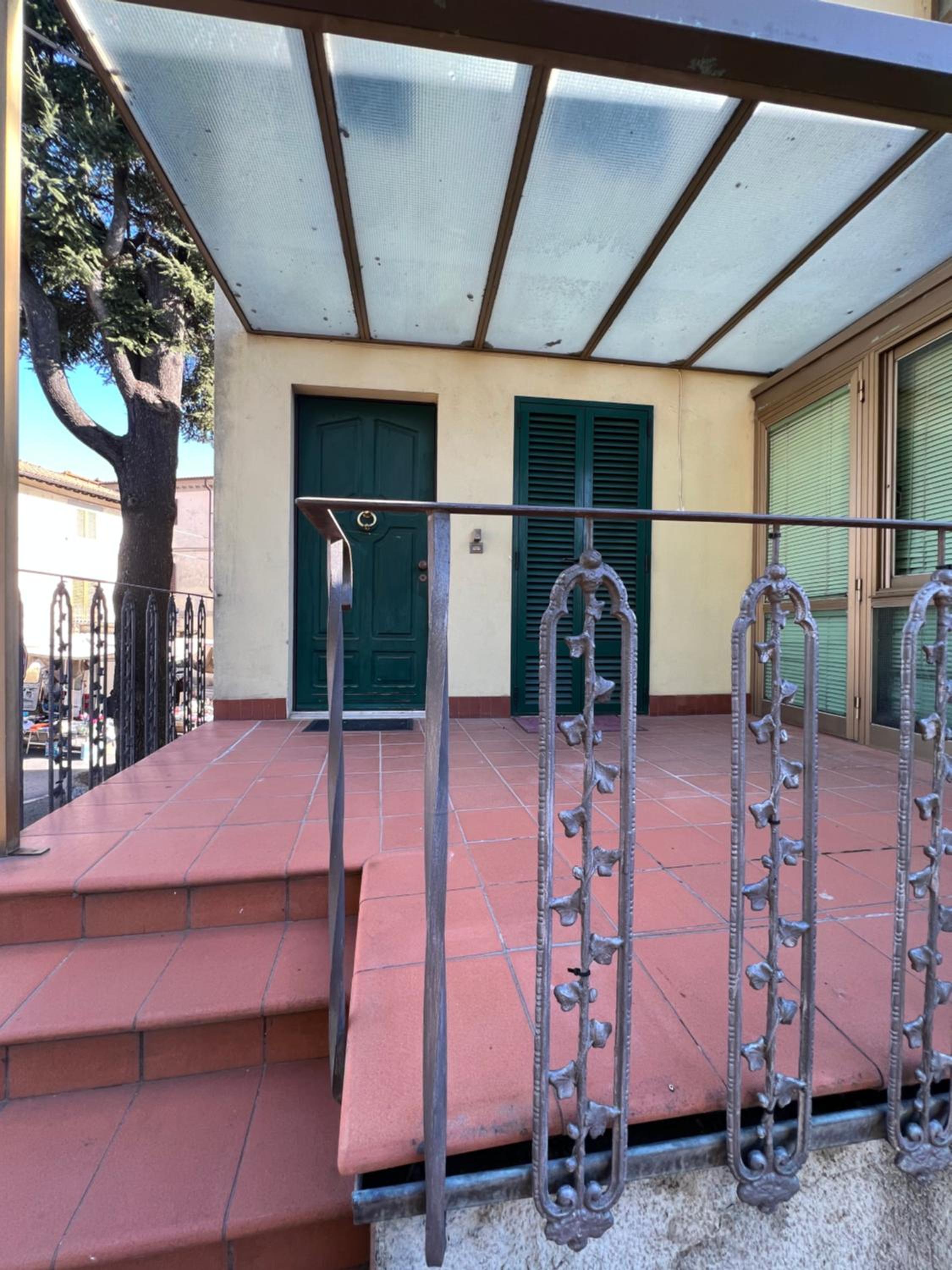 Two-Bedroom House - Photo 18