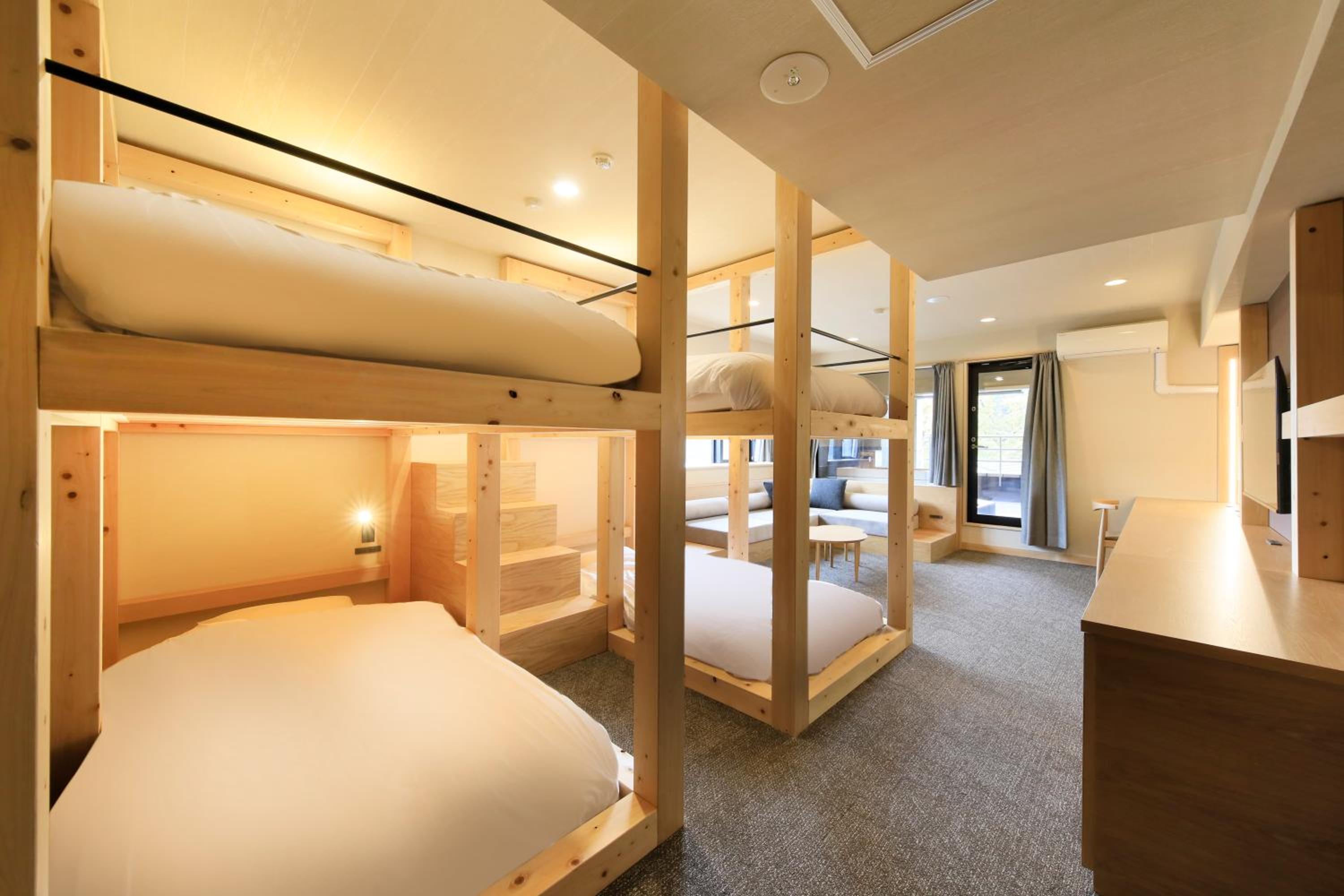 Quadruple Room with Private Bathroom - Photo 1