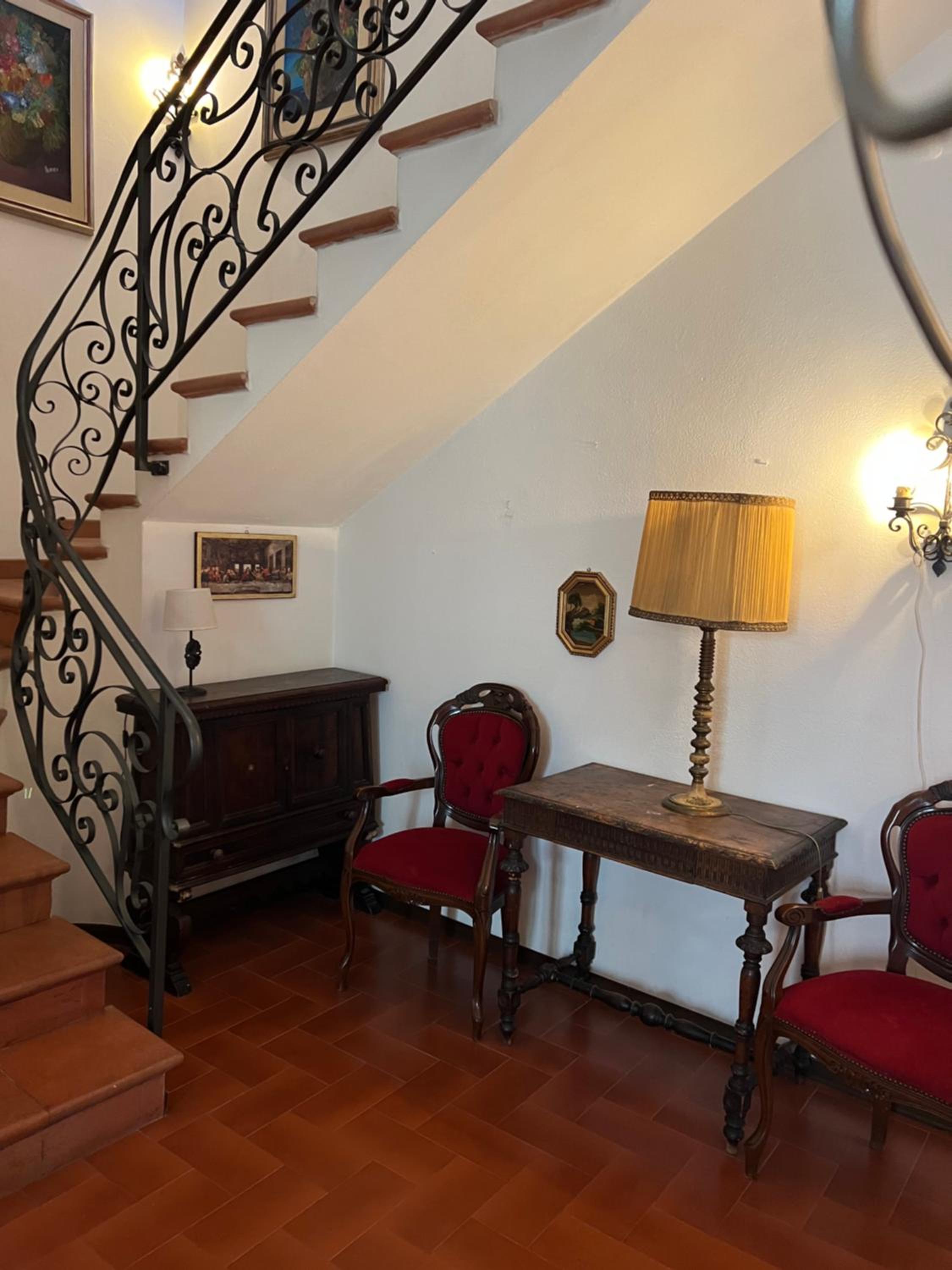 Two-Bedroom House - Photo 17
