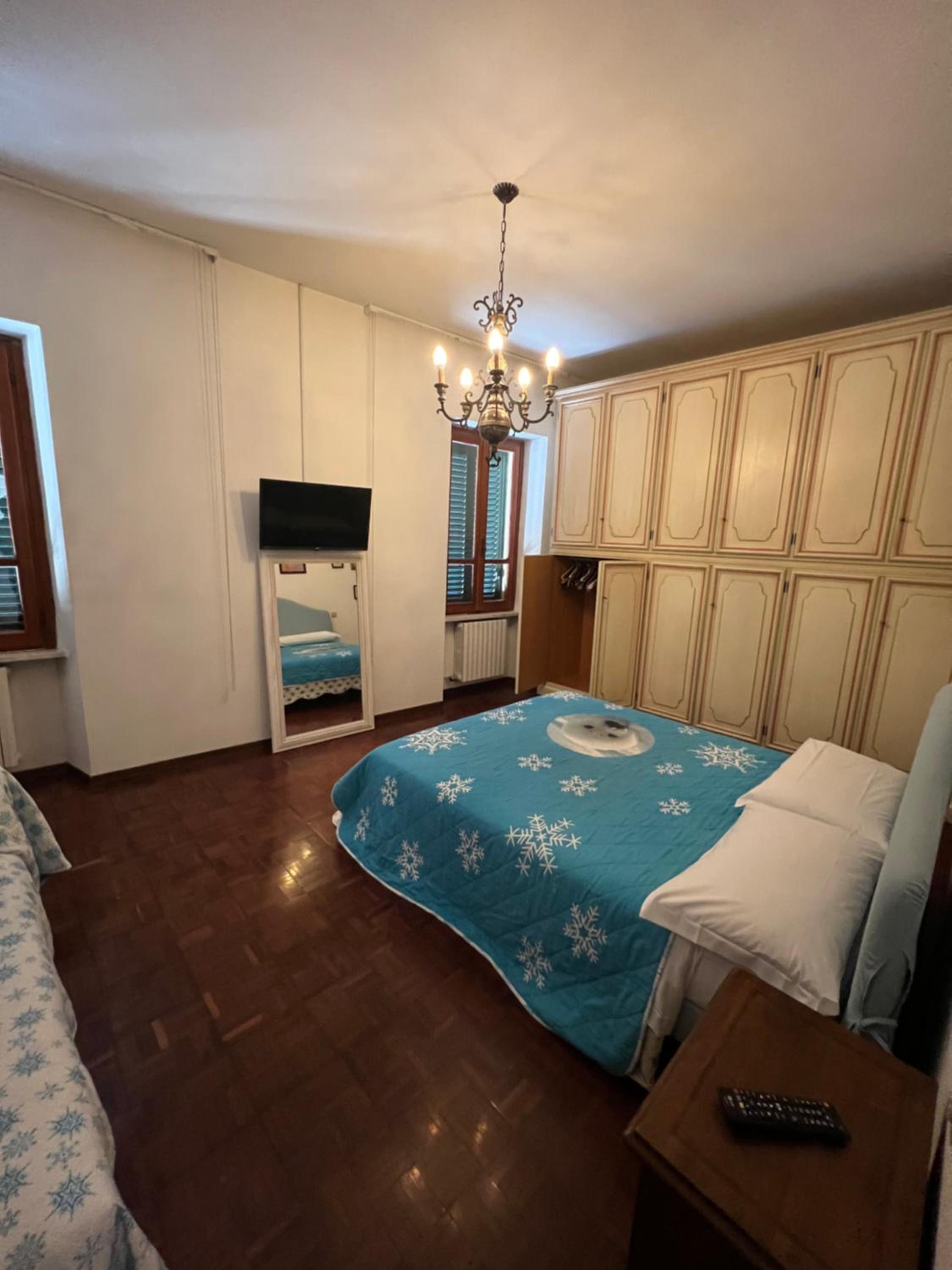 Two-Bedroom House - Photo 1
