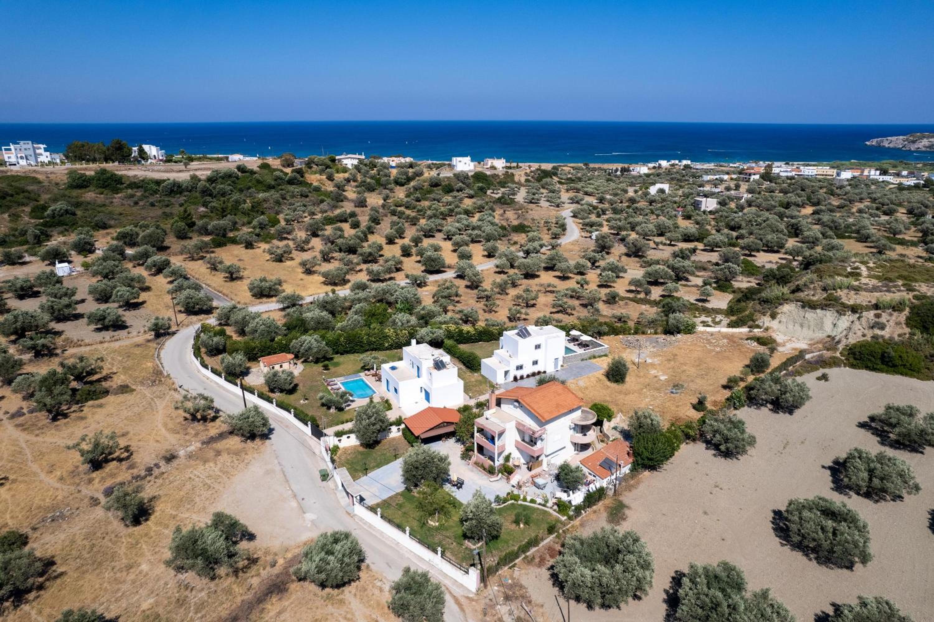 Villa photo 2