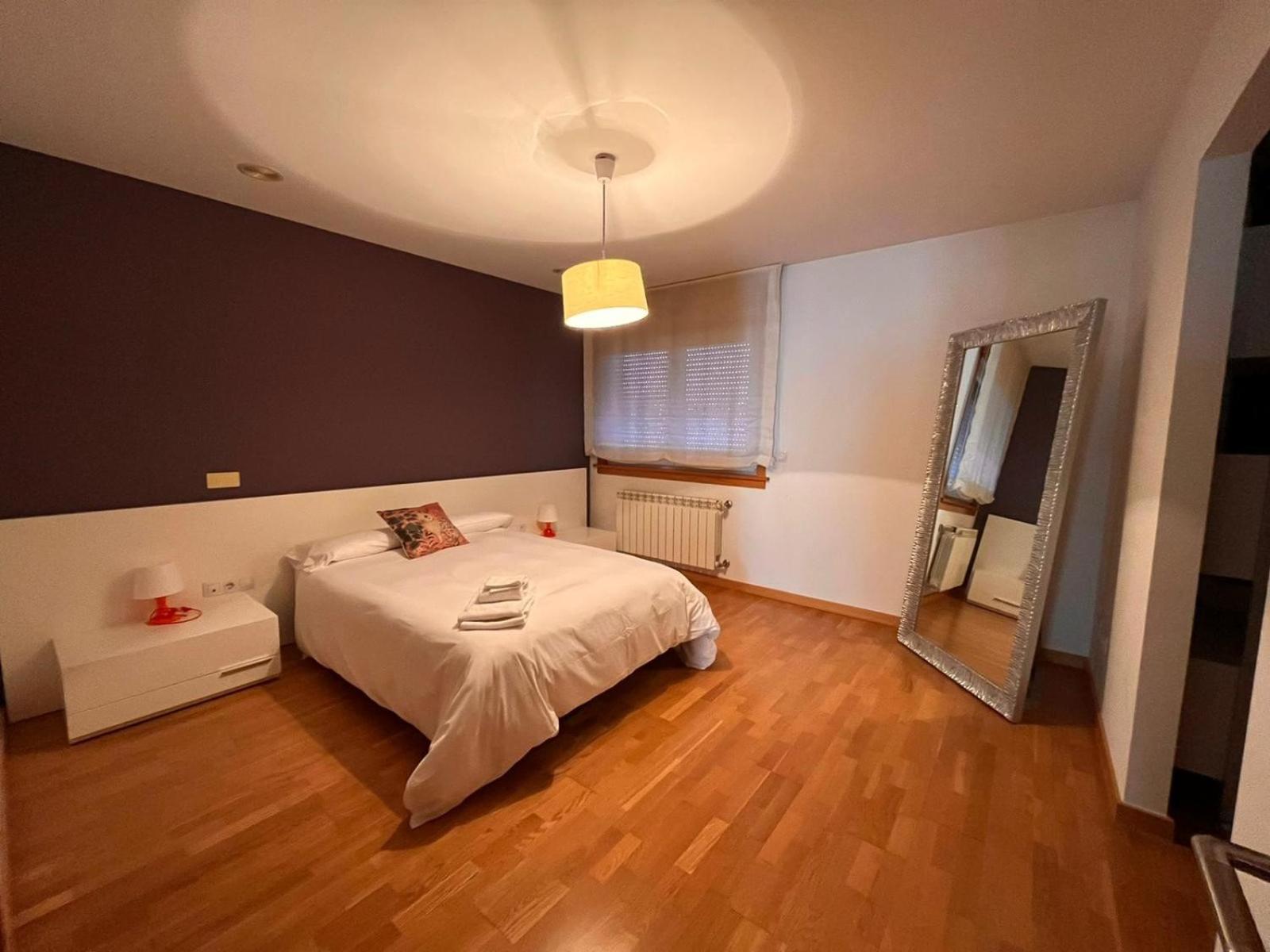 Three-Bedroom House - Photo 8