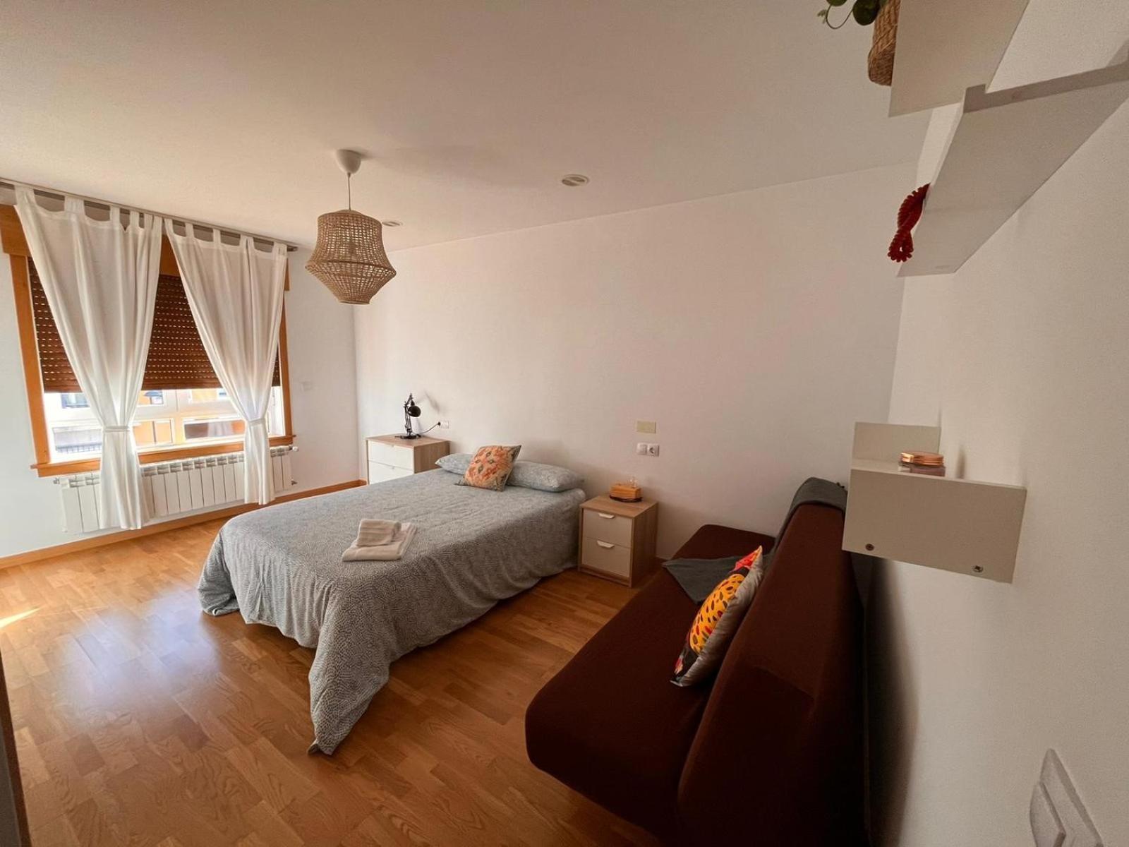 Three-Bedroom House - Photo 13
