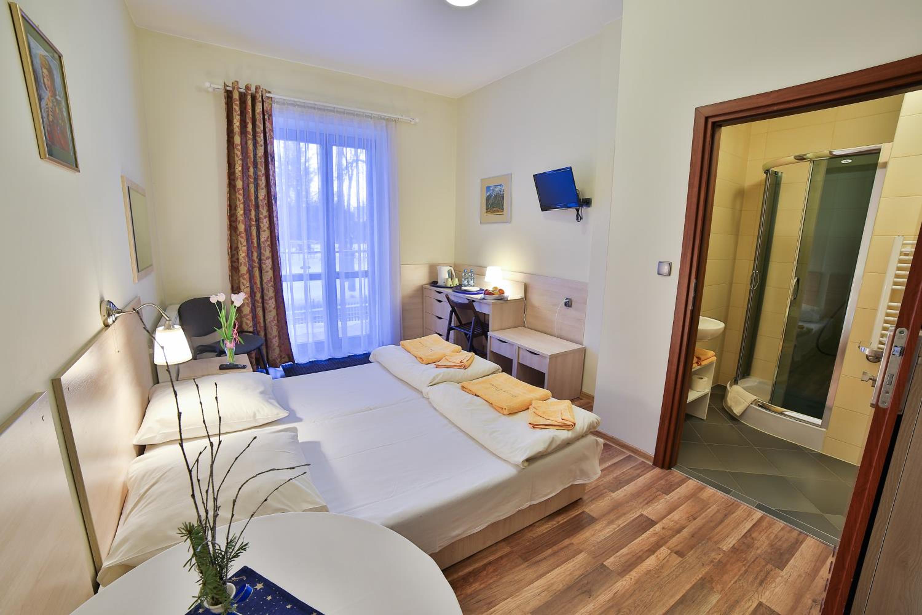 Double or Twin Room photo 1