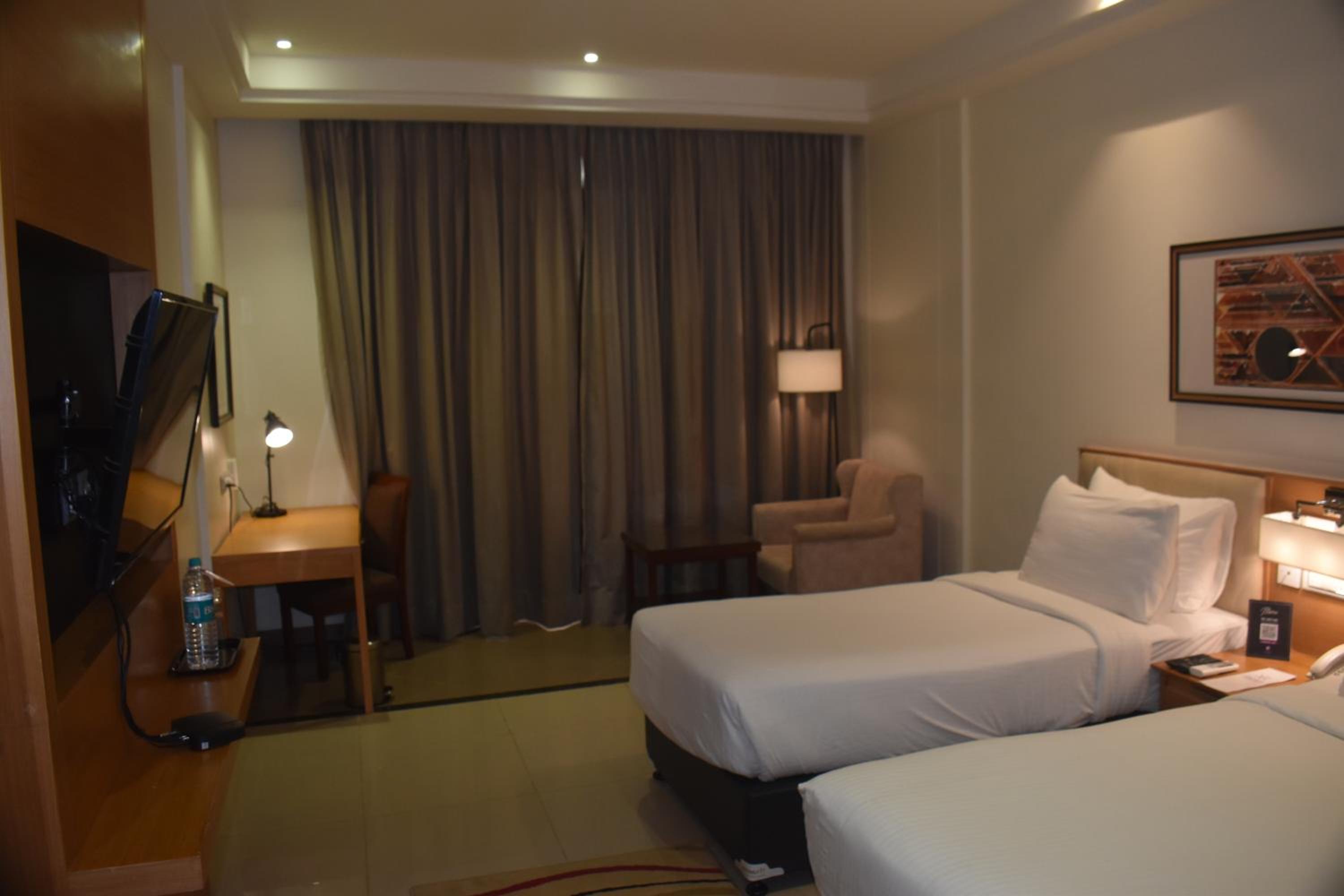 Deluxe Twin Room - Photo 2