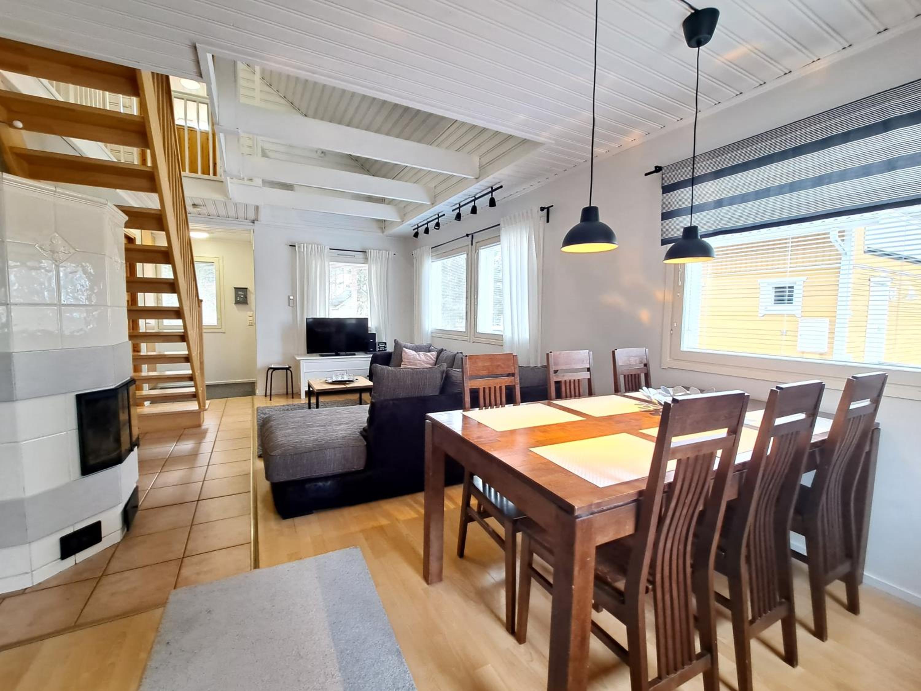 Three-Bedroom Apartment - Photo 14