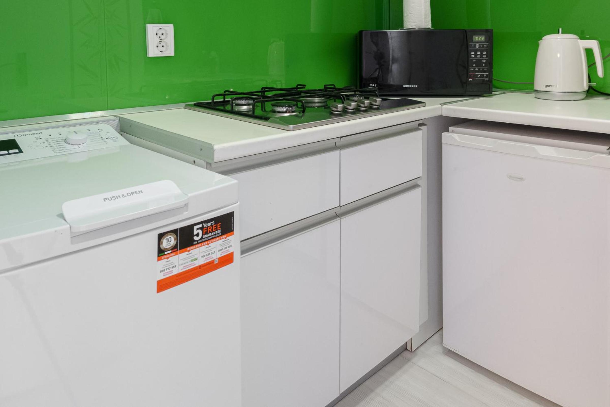 One-Bedroom Apartment - Photo 4
