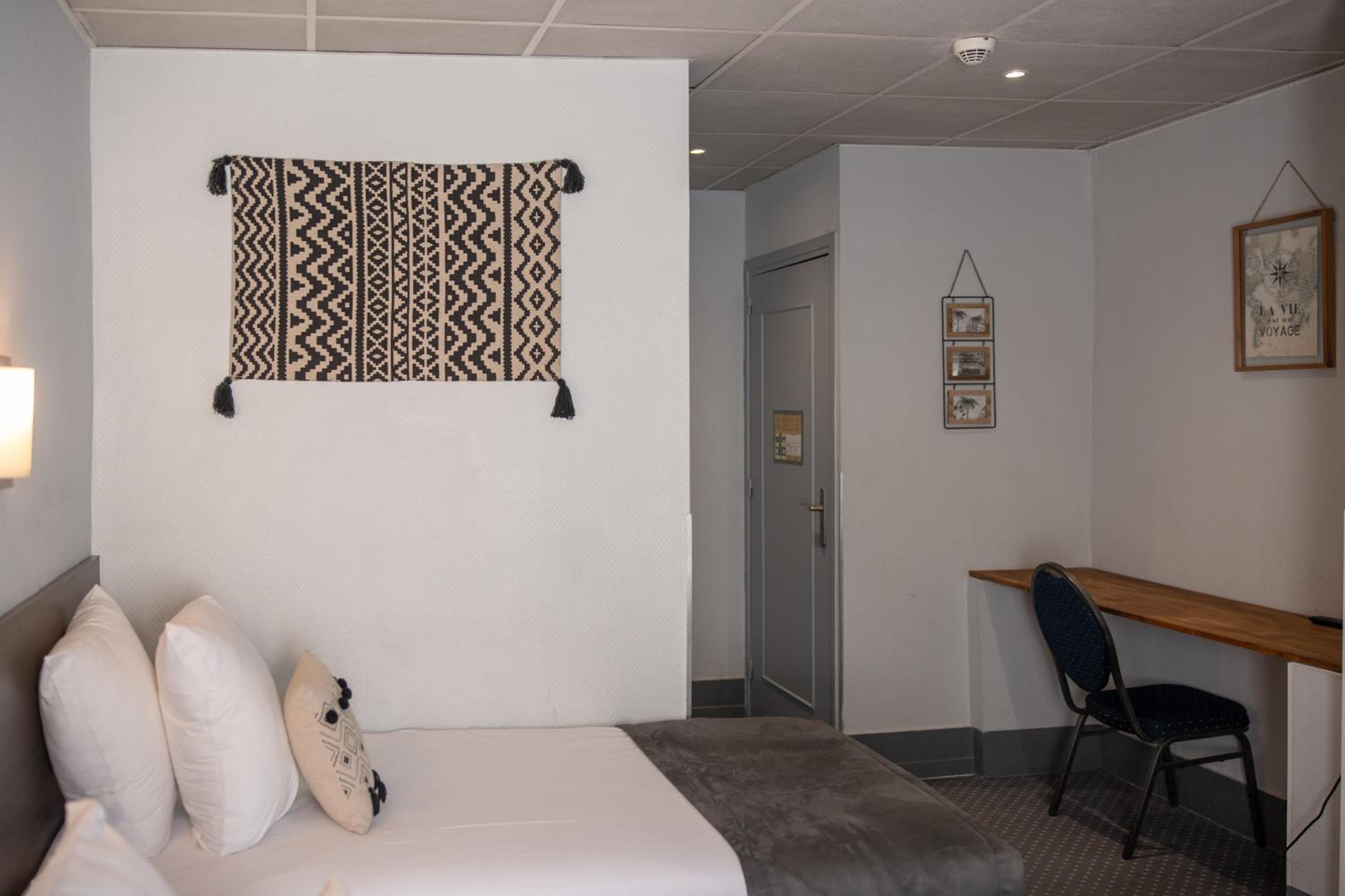 Triple Room - Photo 2