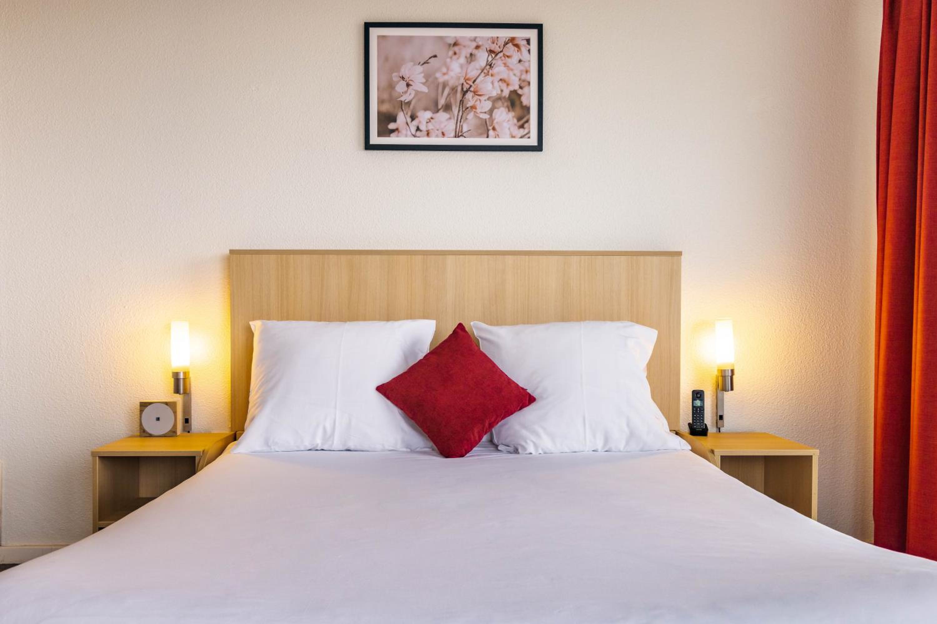 Suite with Double Bed and Balcony - Photo 10