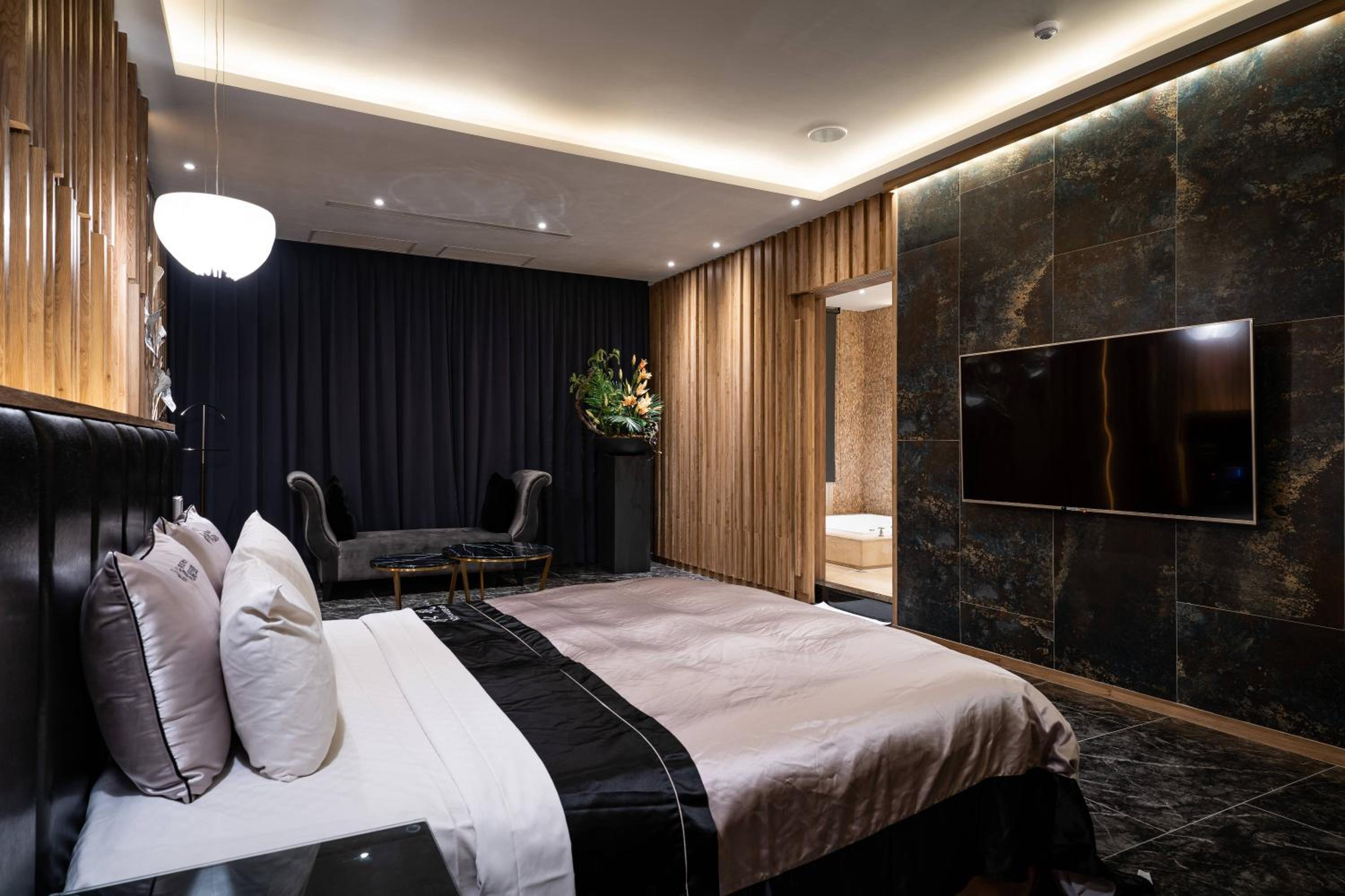 SLuxury Double Room - C(Check in after 21:00) - Photo 12