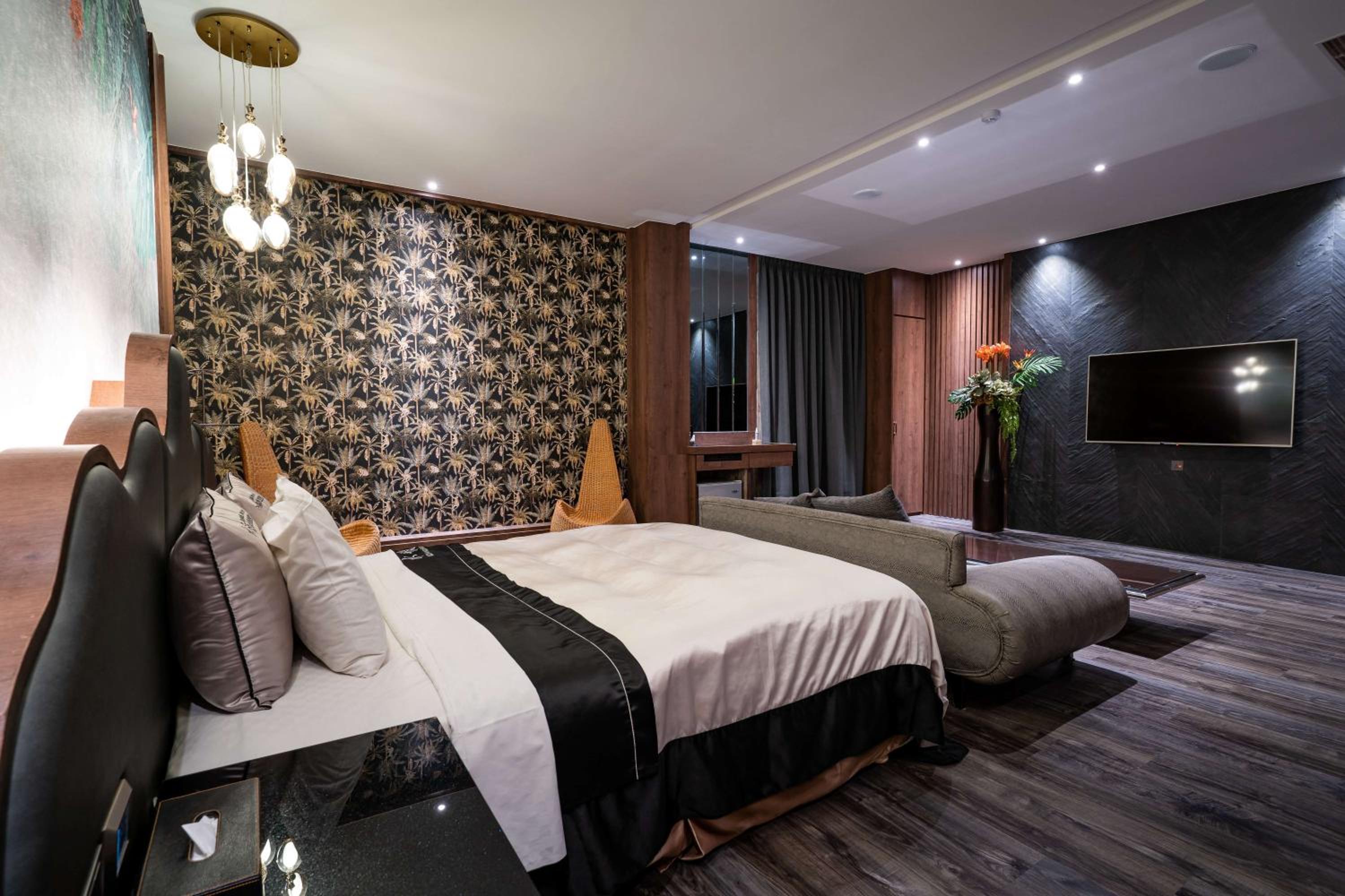 Deluxe Double Room (Check-in after 18:00) - Photo 24
