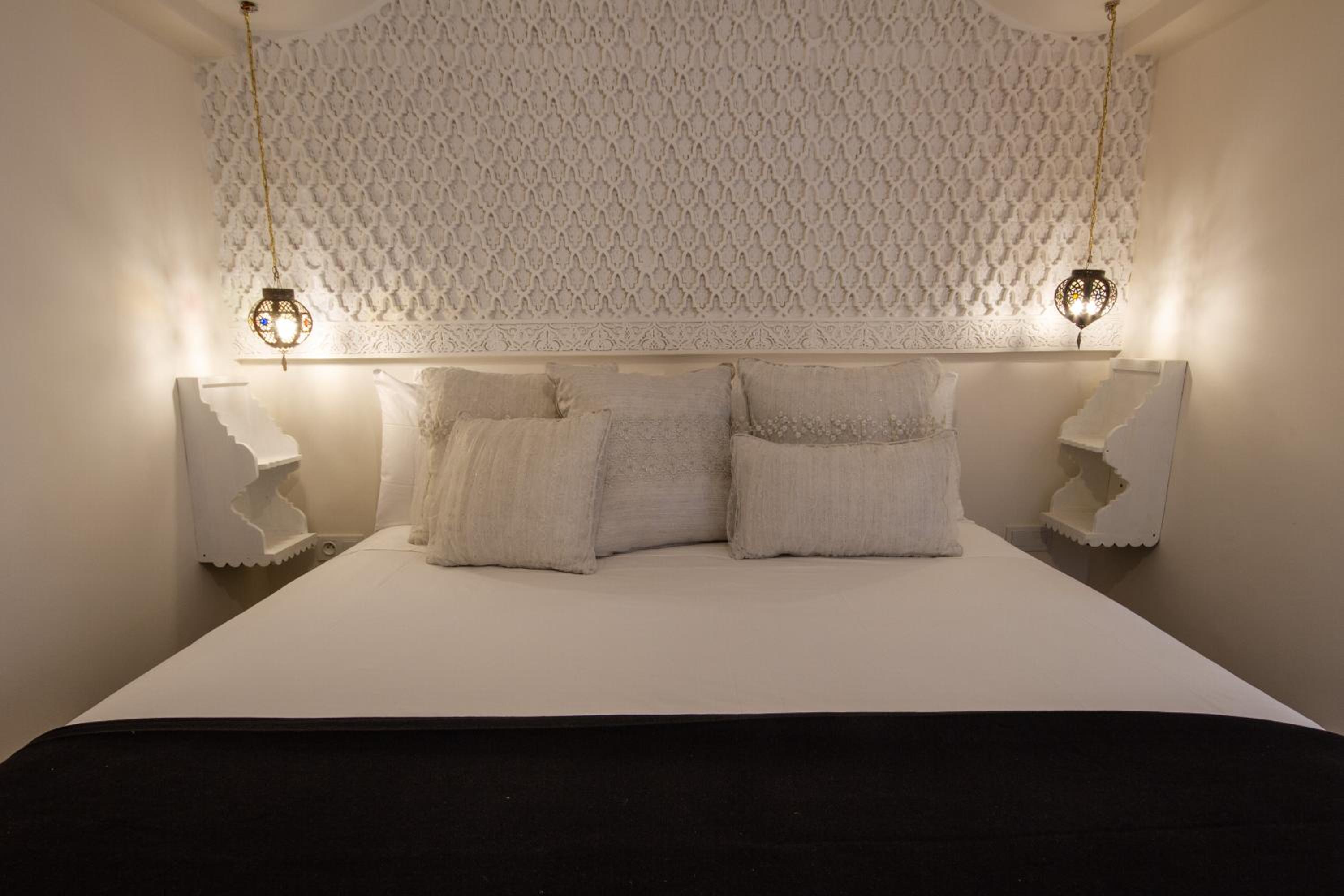 Deluxe Suite - Photo 3