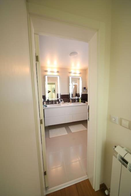 Two-Bedroom Apartment photo 2