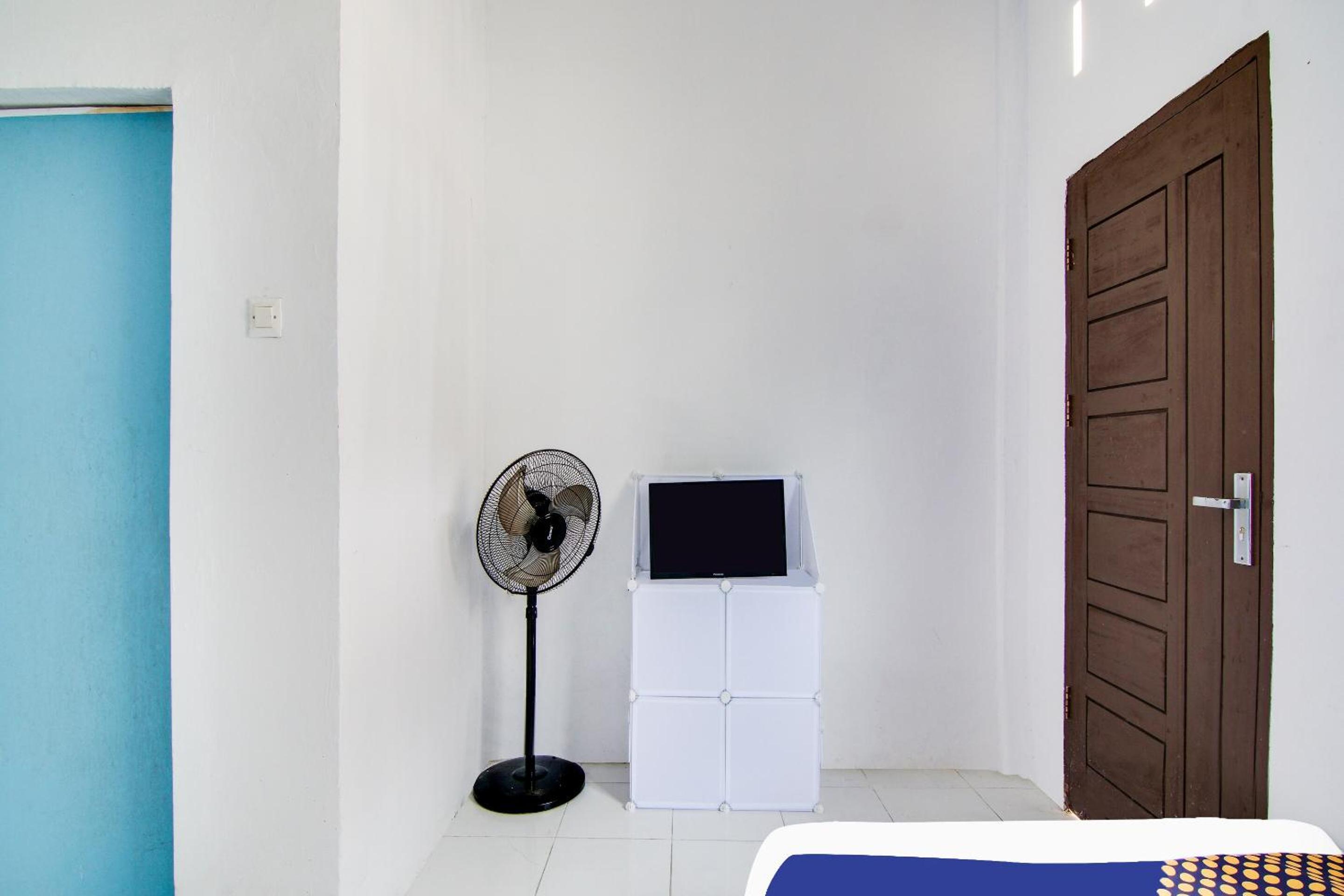 Budget Double Room - Photo 4