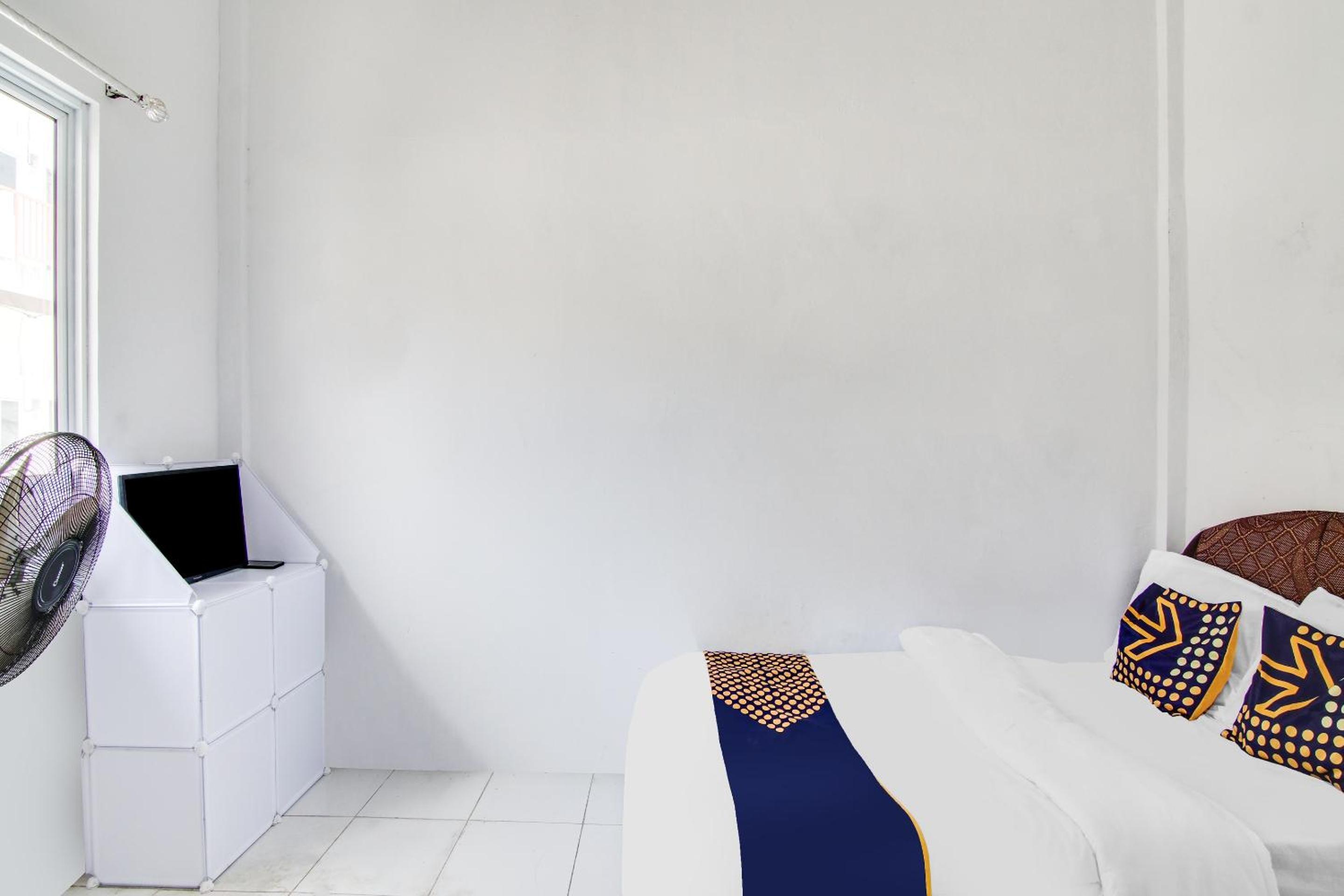 Budget Double Room - Photo 1