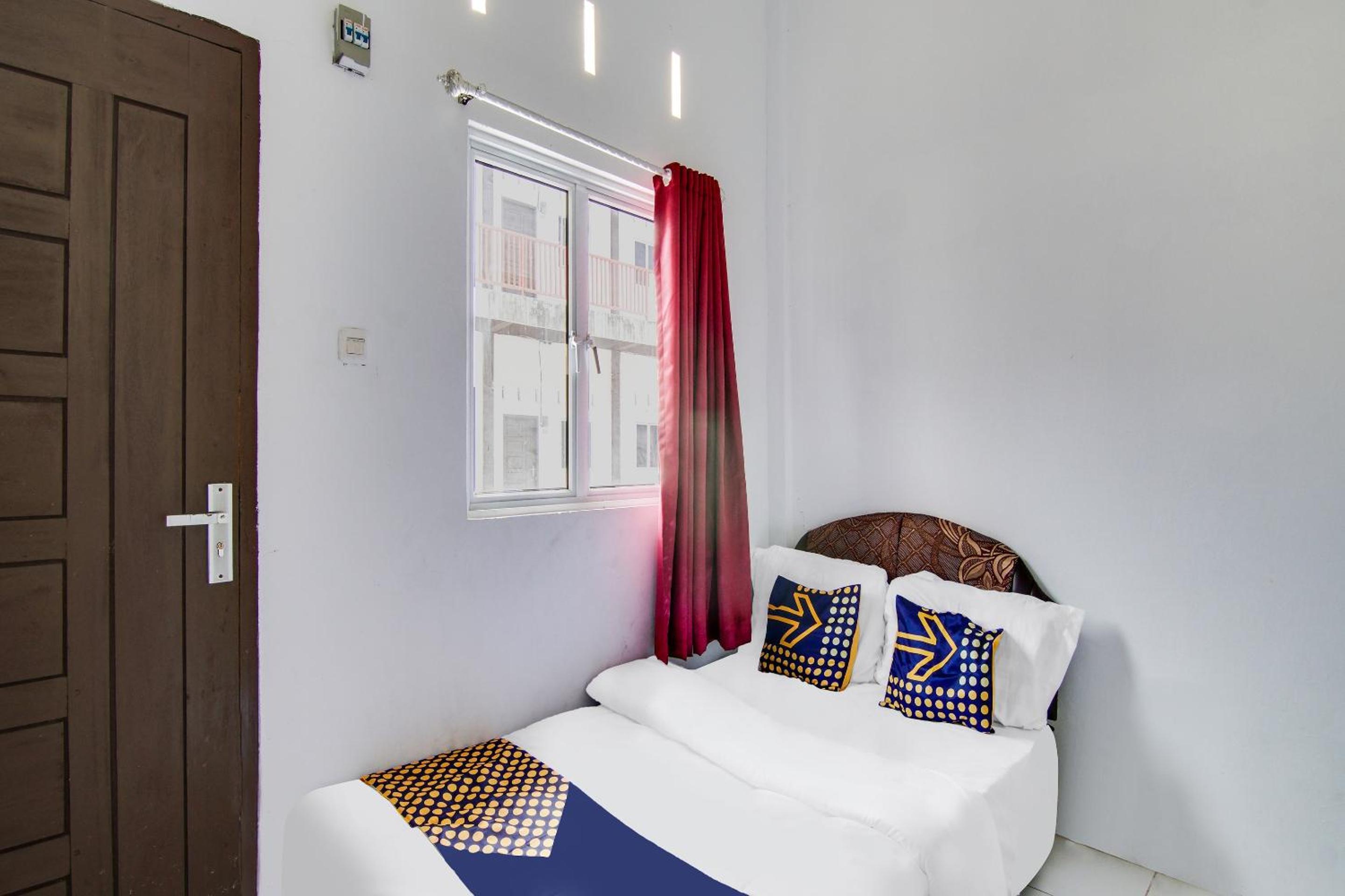 Budget Double Room - Photo 5