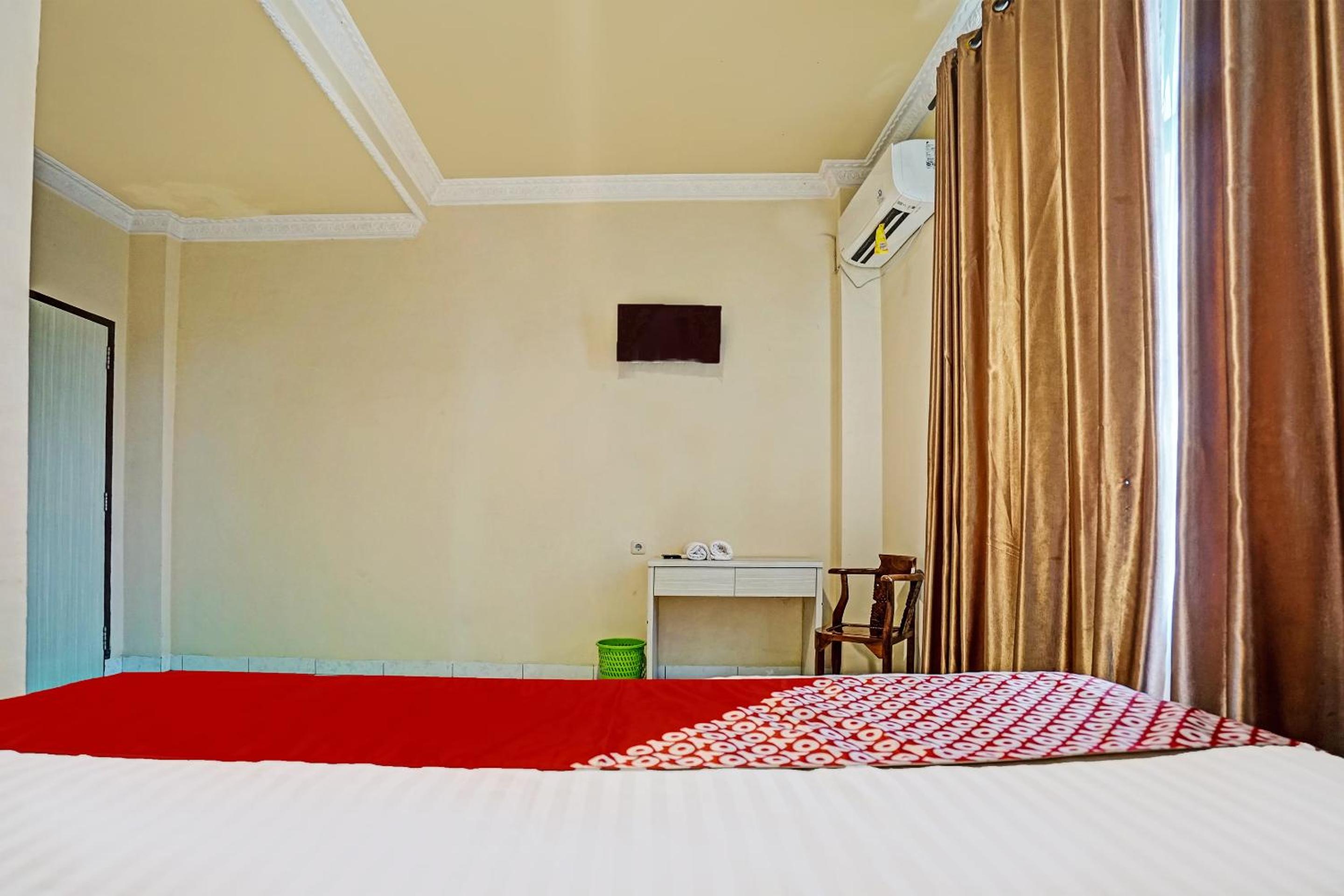 Deluxe King Room photo 3