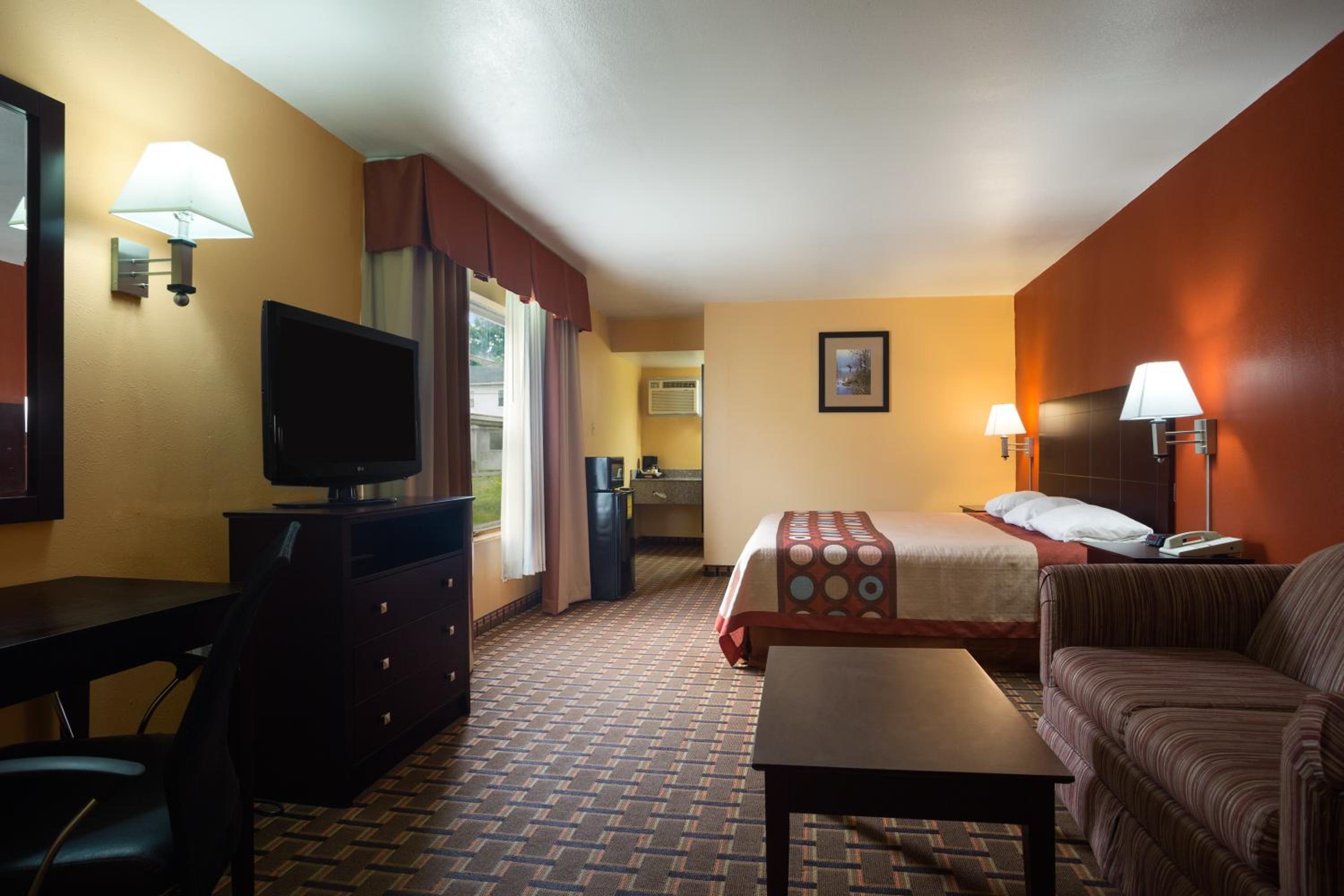 King Room - Non-Smoking - Photo 7