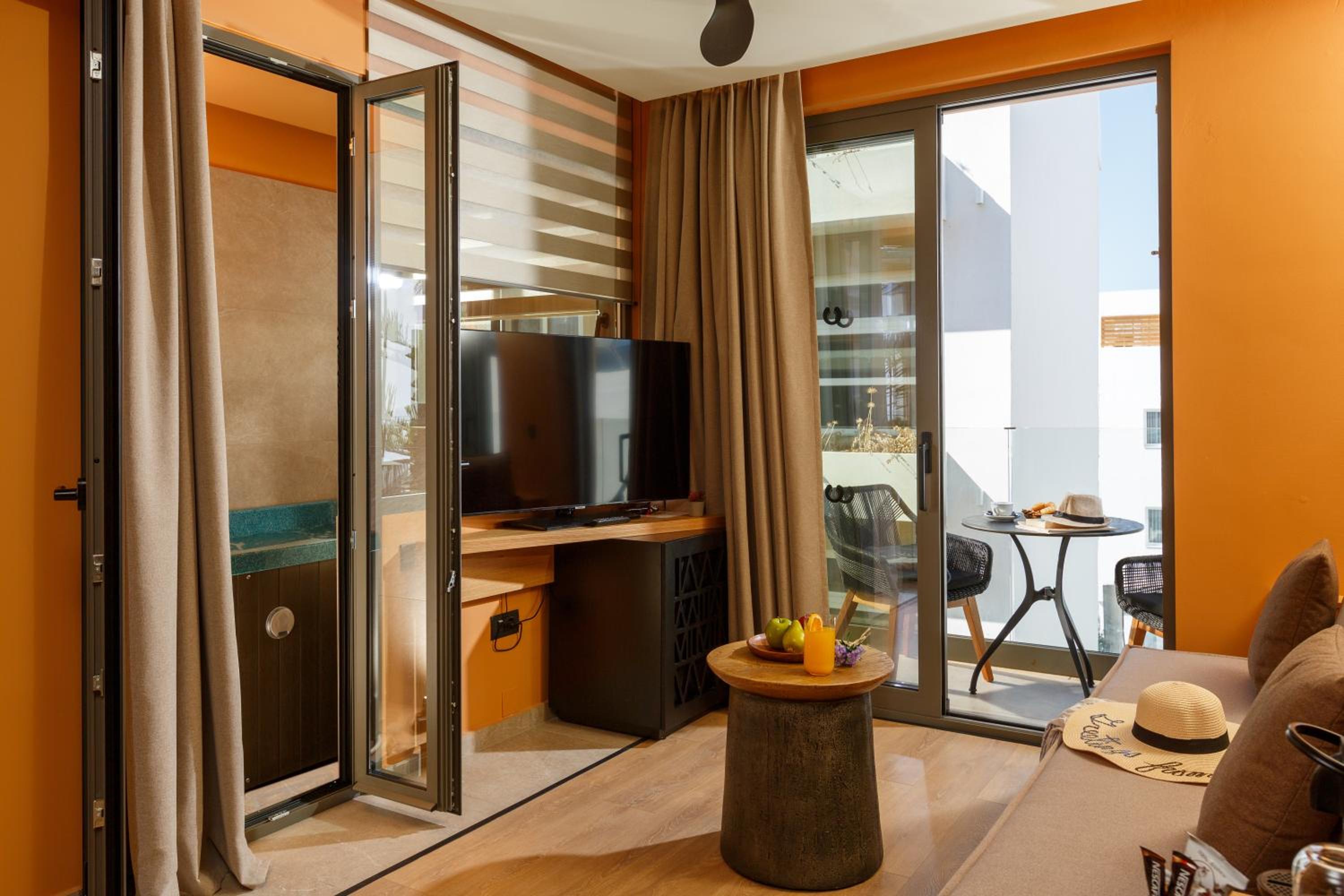Wellness Jacuzzi Suite - Photo 5